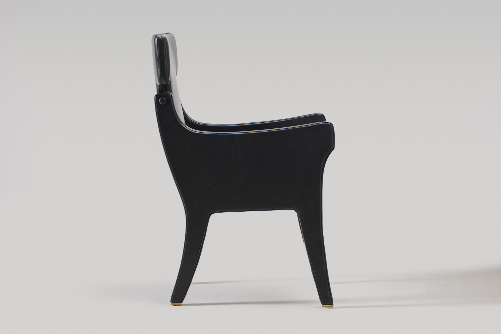 Model P 10 R 63 Armchair image 4