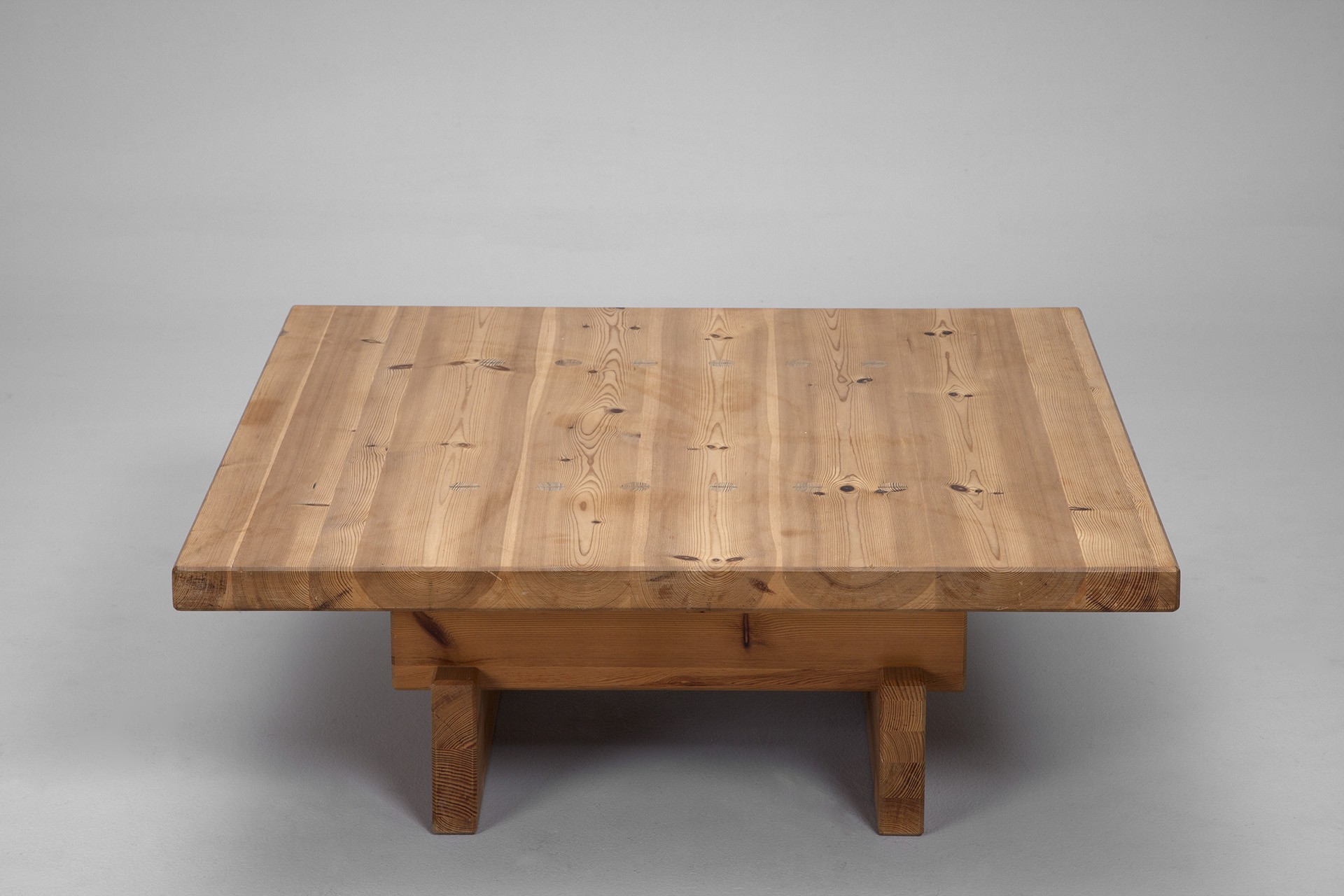 Coffee Table image 2