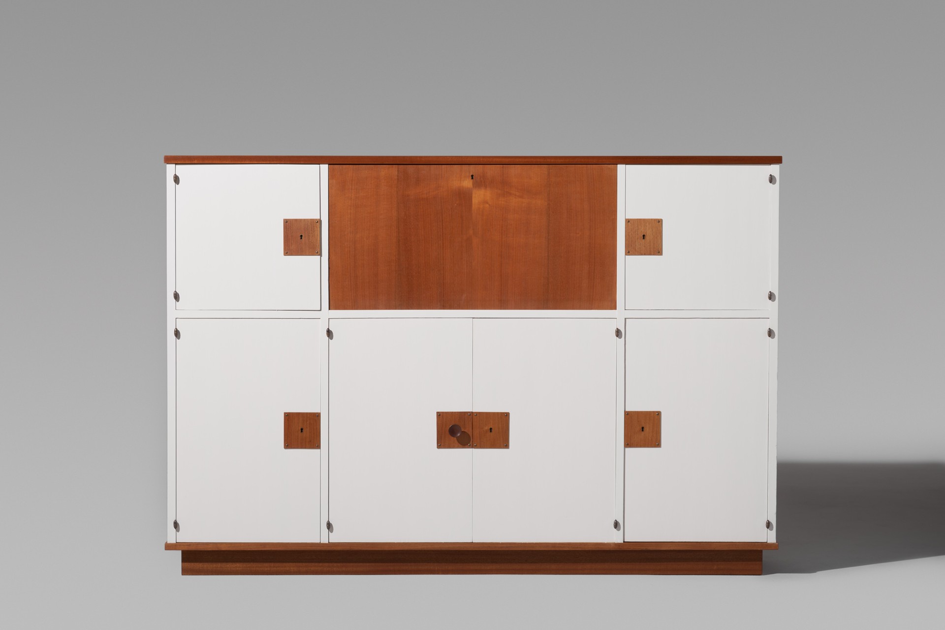 Cabinet image 2