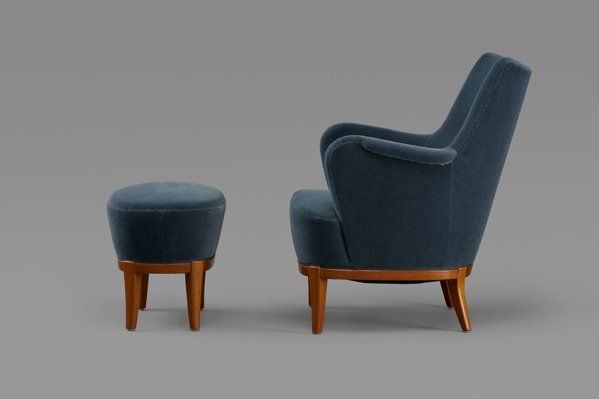 Armchair and Ottoman image 2