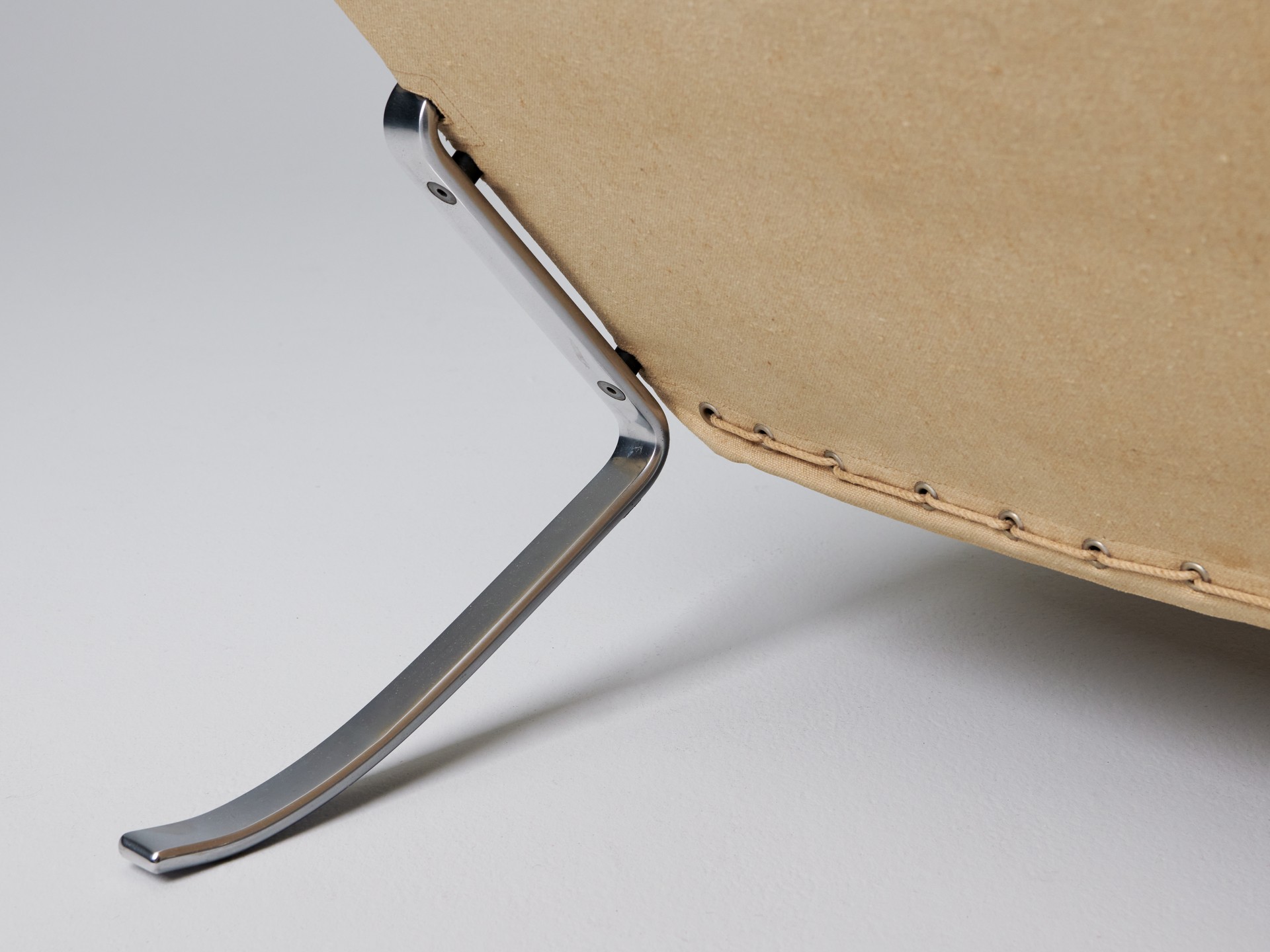 'Grasshopper' Chaise Longue image 7
