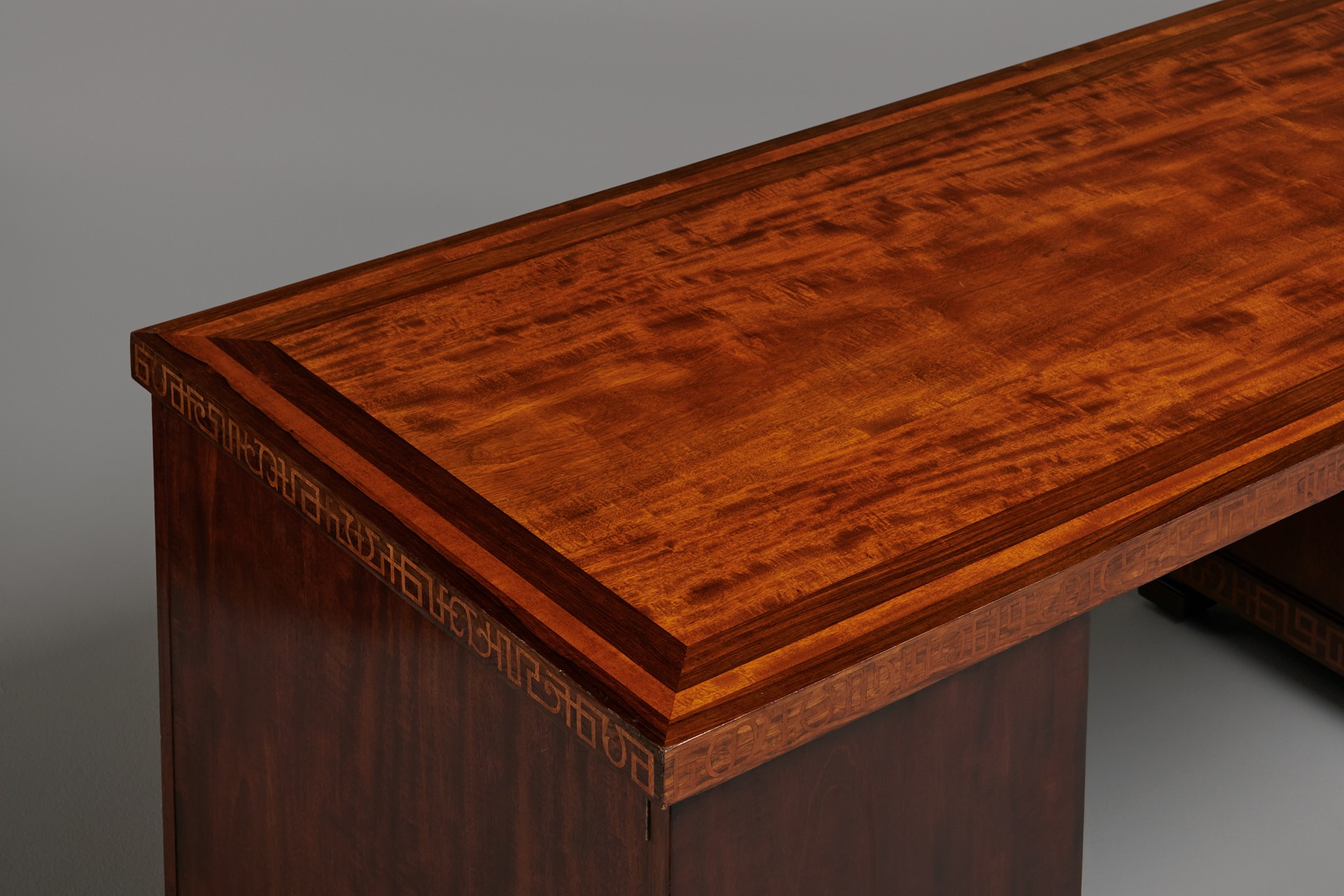 Desk image 3
