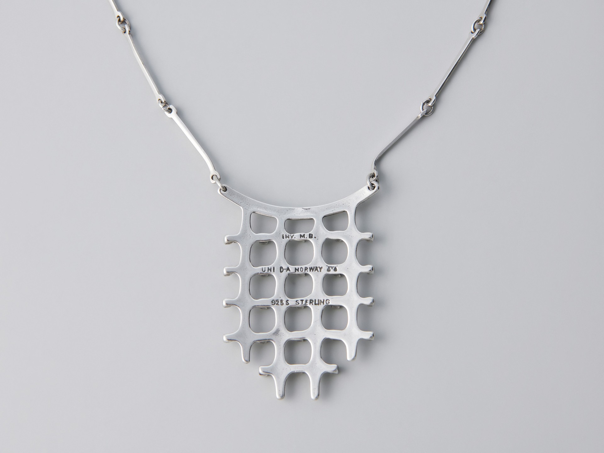 Necklace image 4