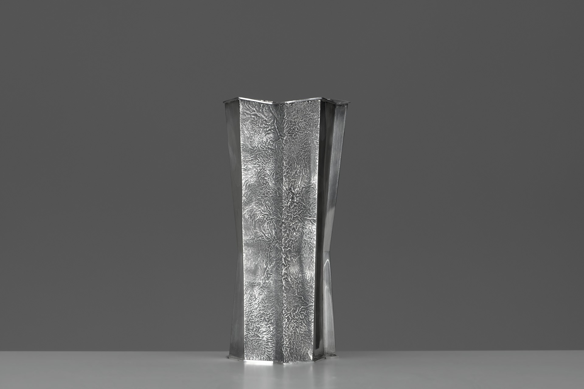 Silver Vase Model no. TW 226 image 3