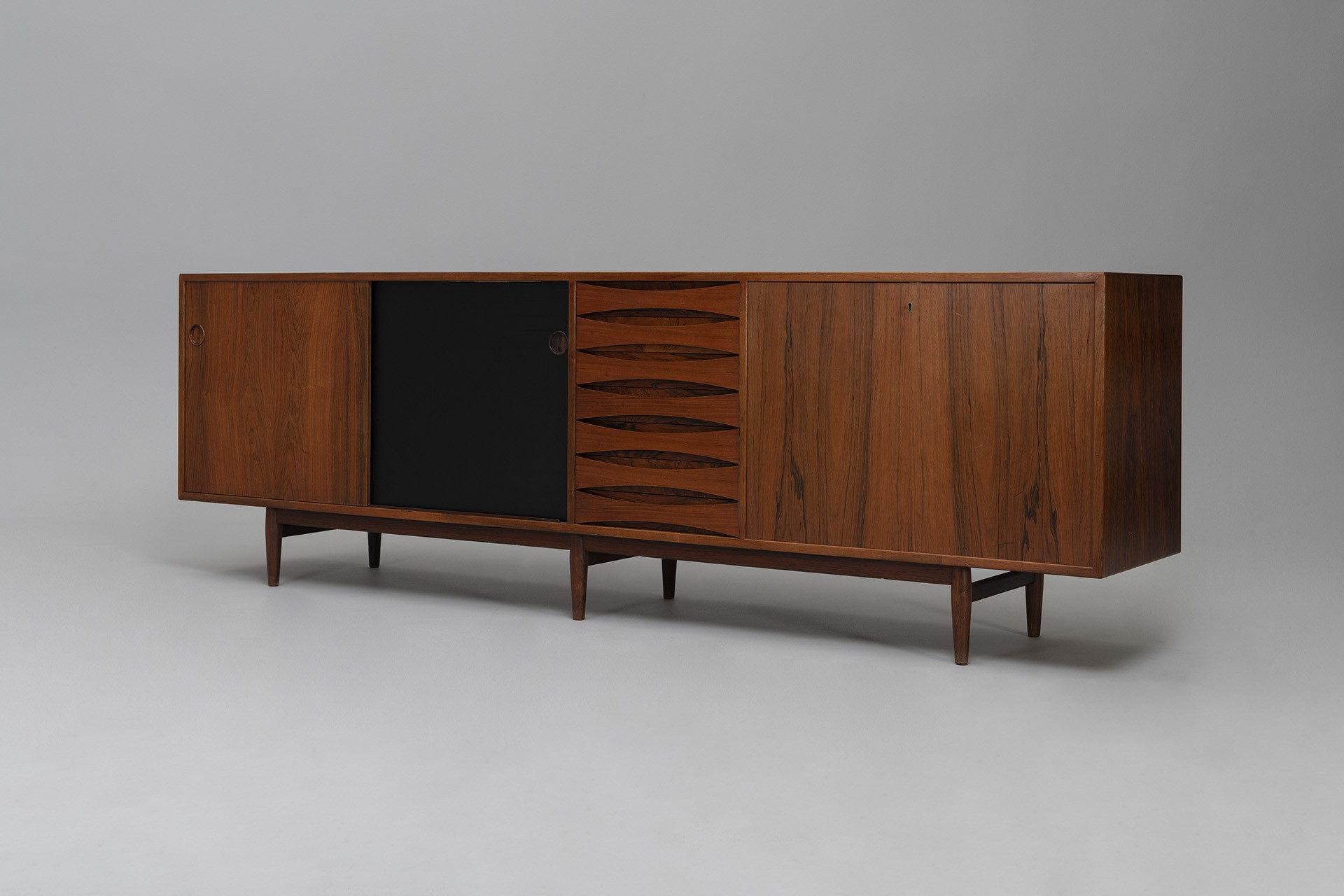 Sideboard, Model no. 29A image 3