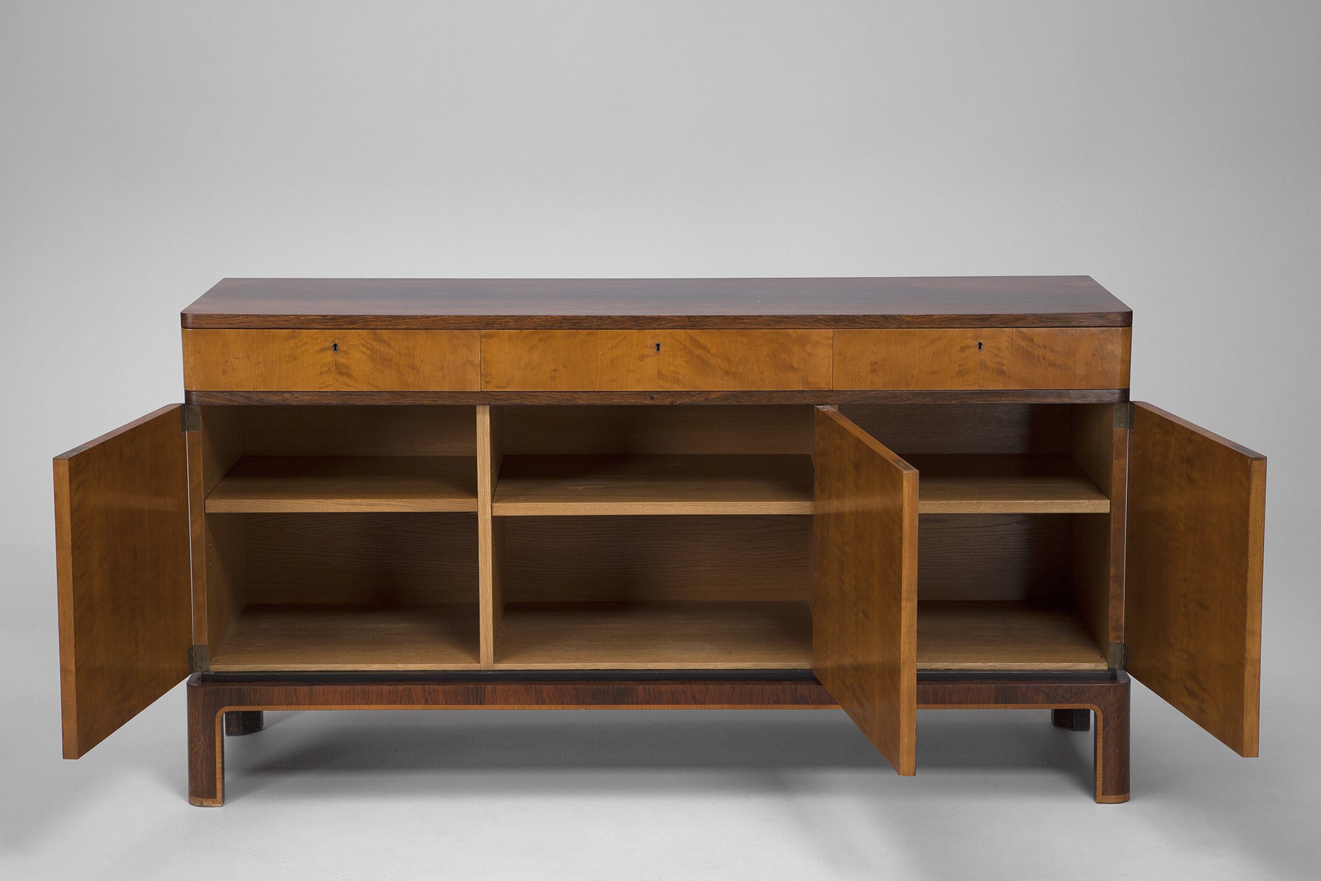 Cabinet image 4