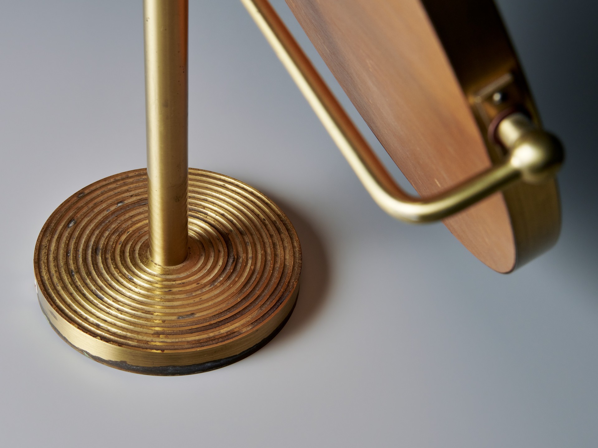 Adjustable Table Mirror image 5