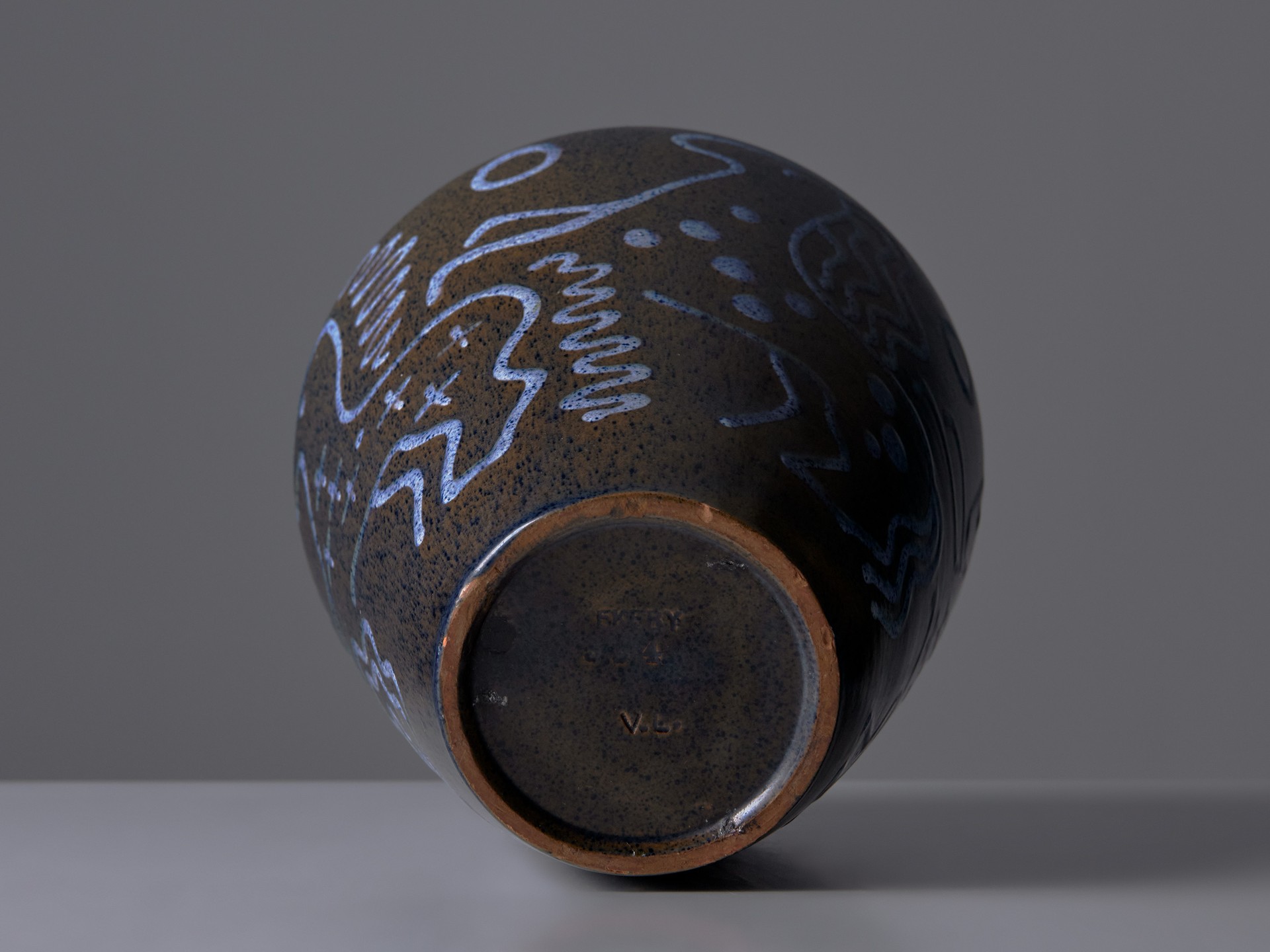 Vase image 4