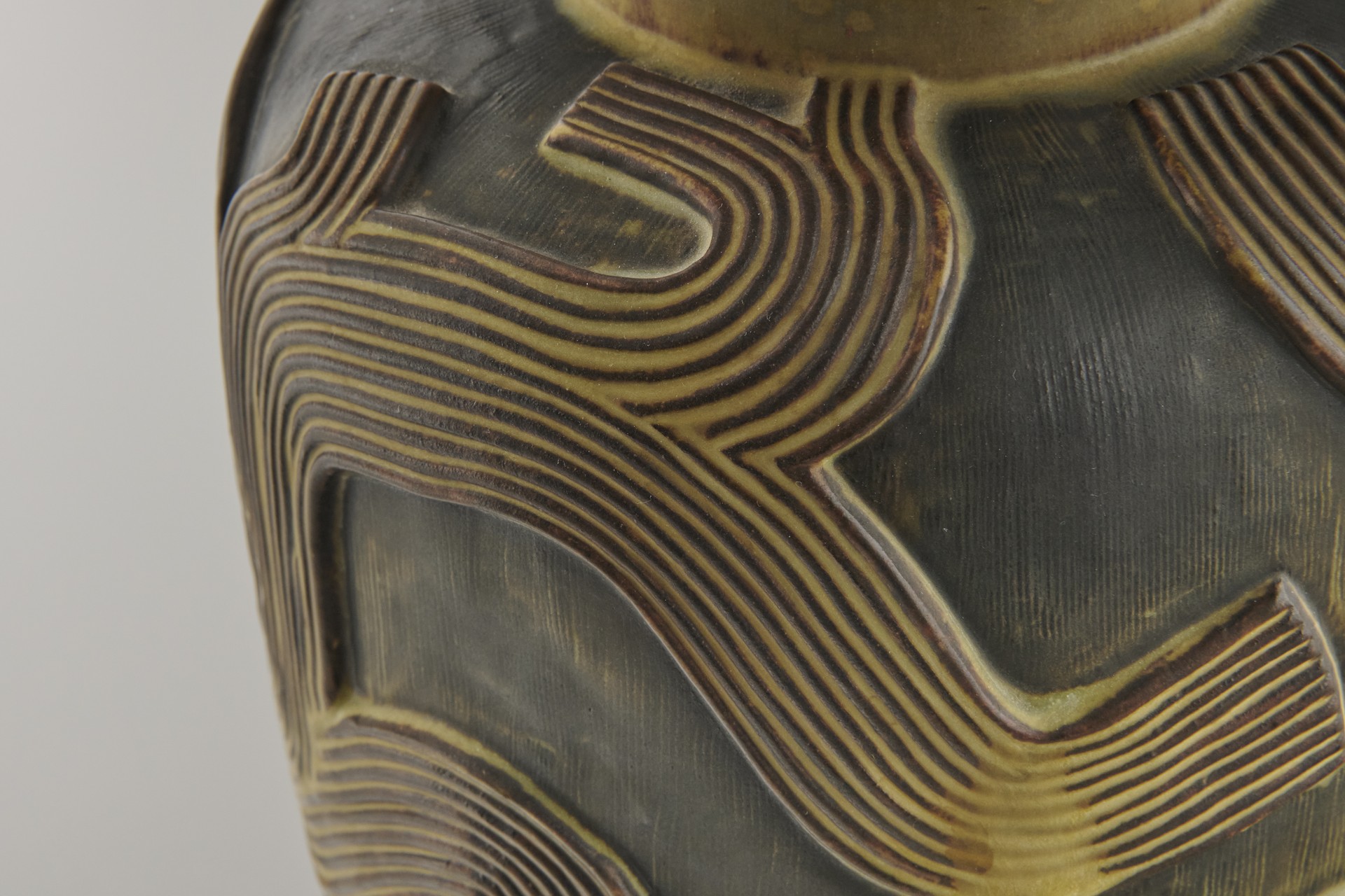 Vessel with Lid image 5