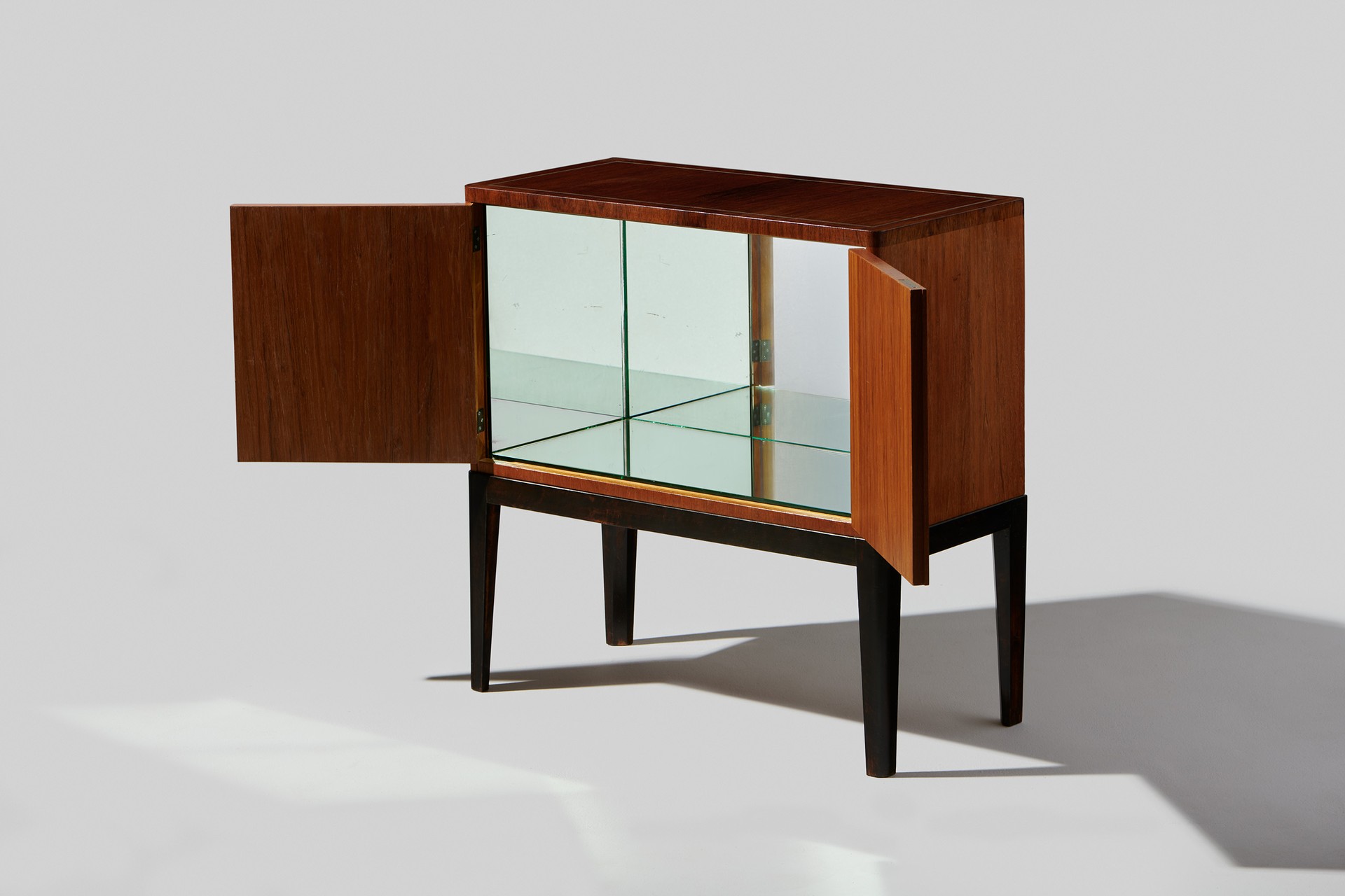 Cocktail Cabinet image 5