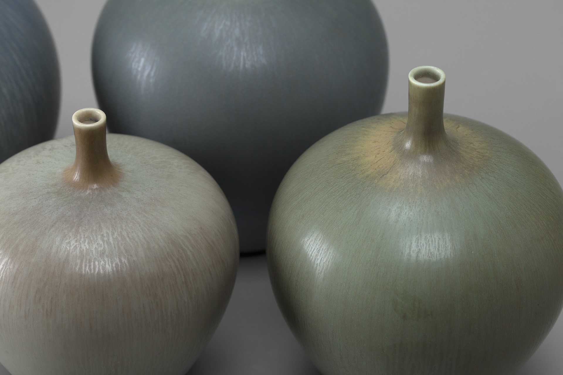Four Vases image 4
