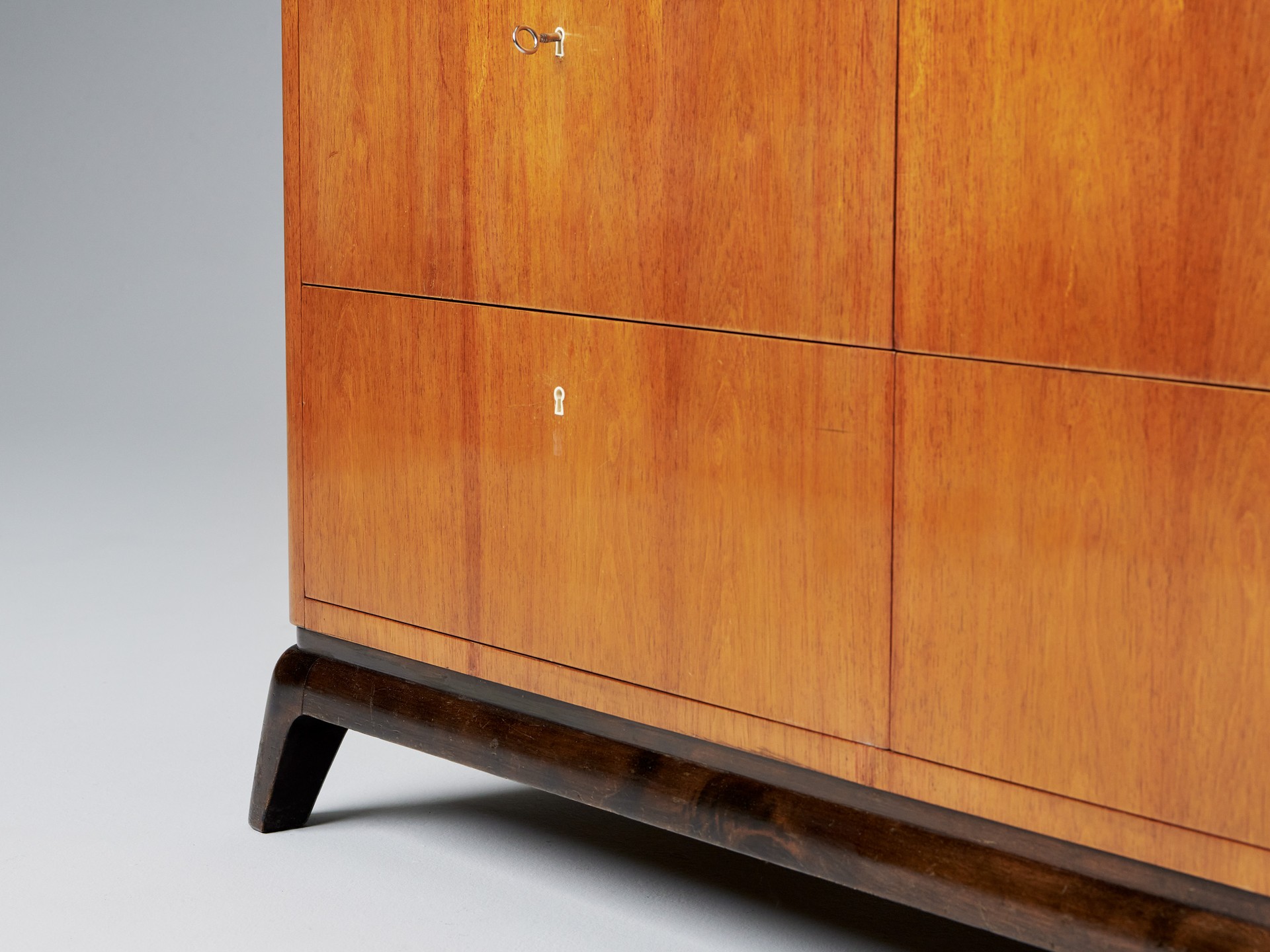Chest of Drawers image 11