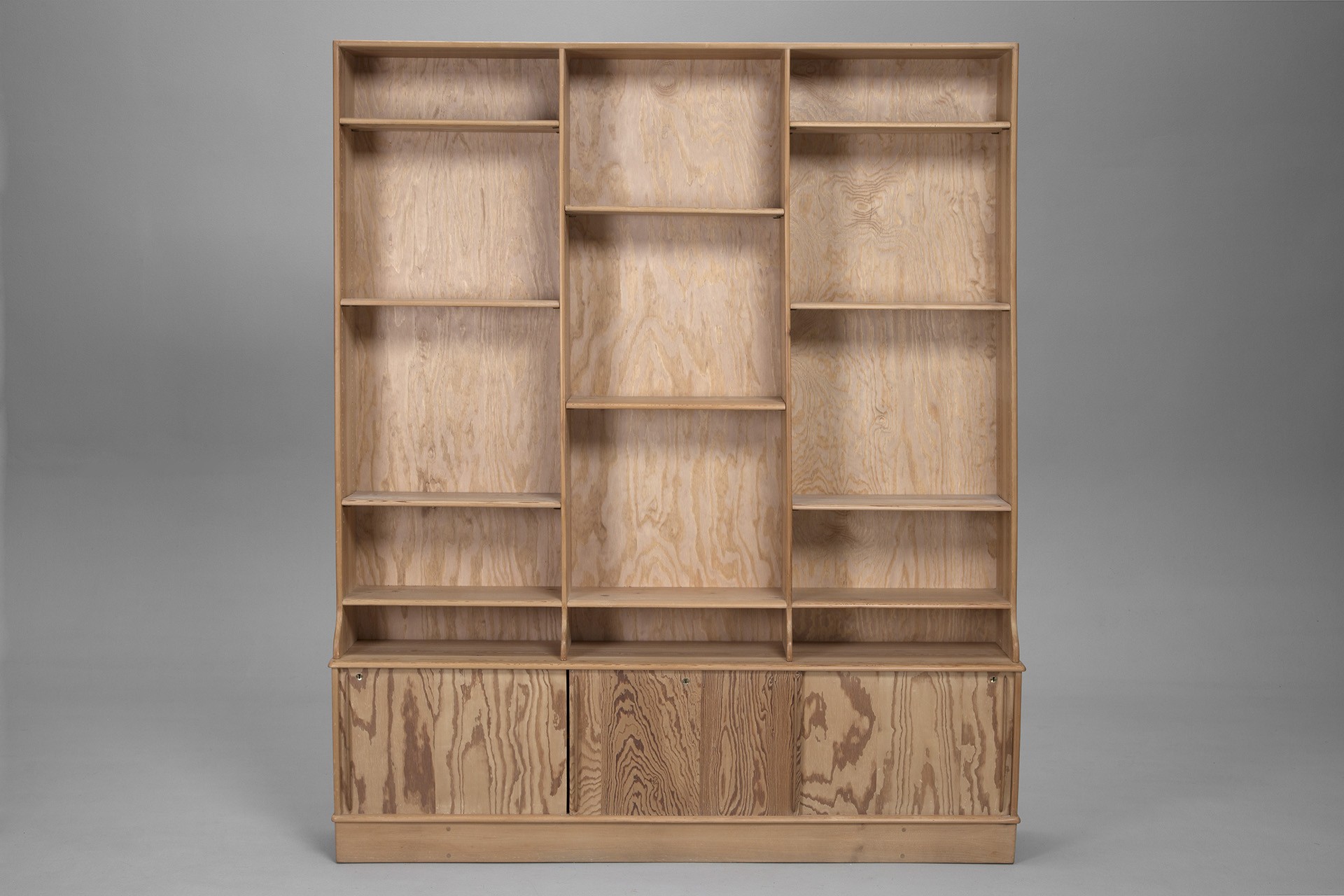 Cabinet image 3