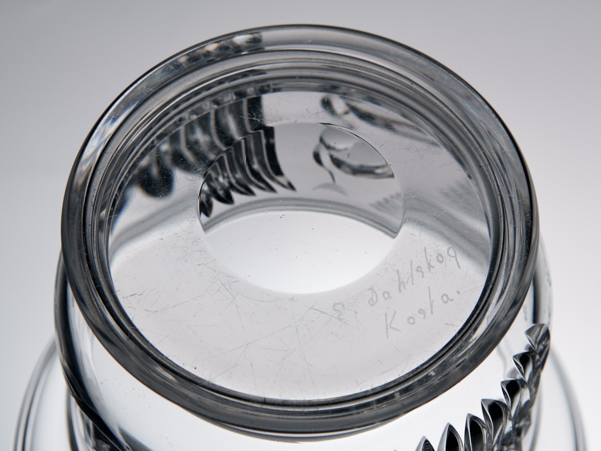 Vase image 6