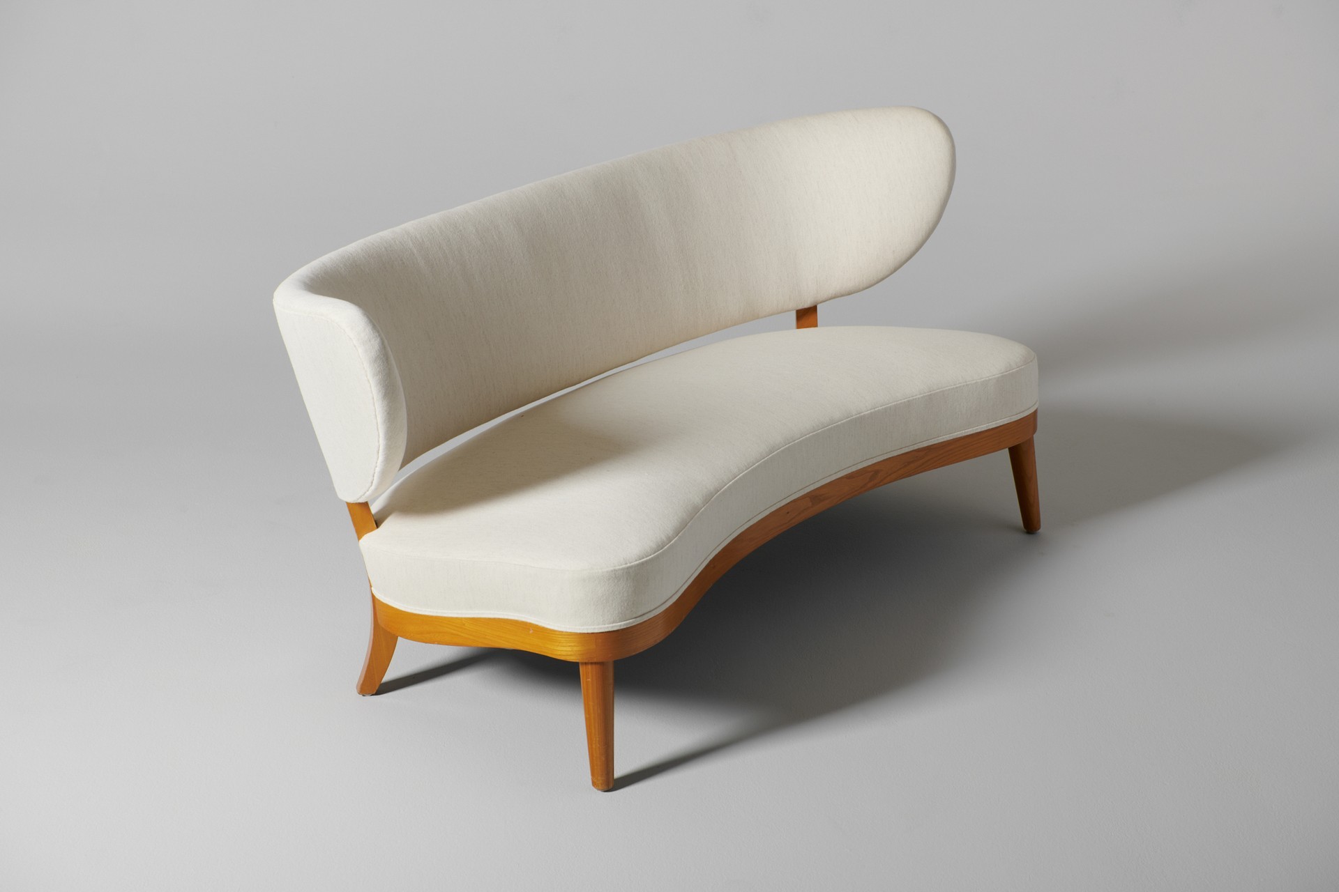 Otto Schulz, Sofa, 1940s, Stained beech with wool Savak upholstery, Produced by Boet.