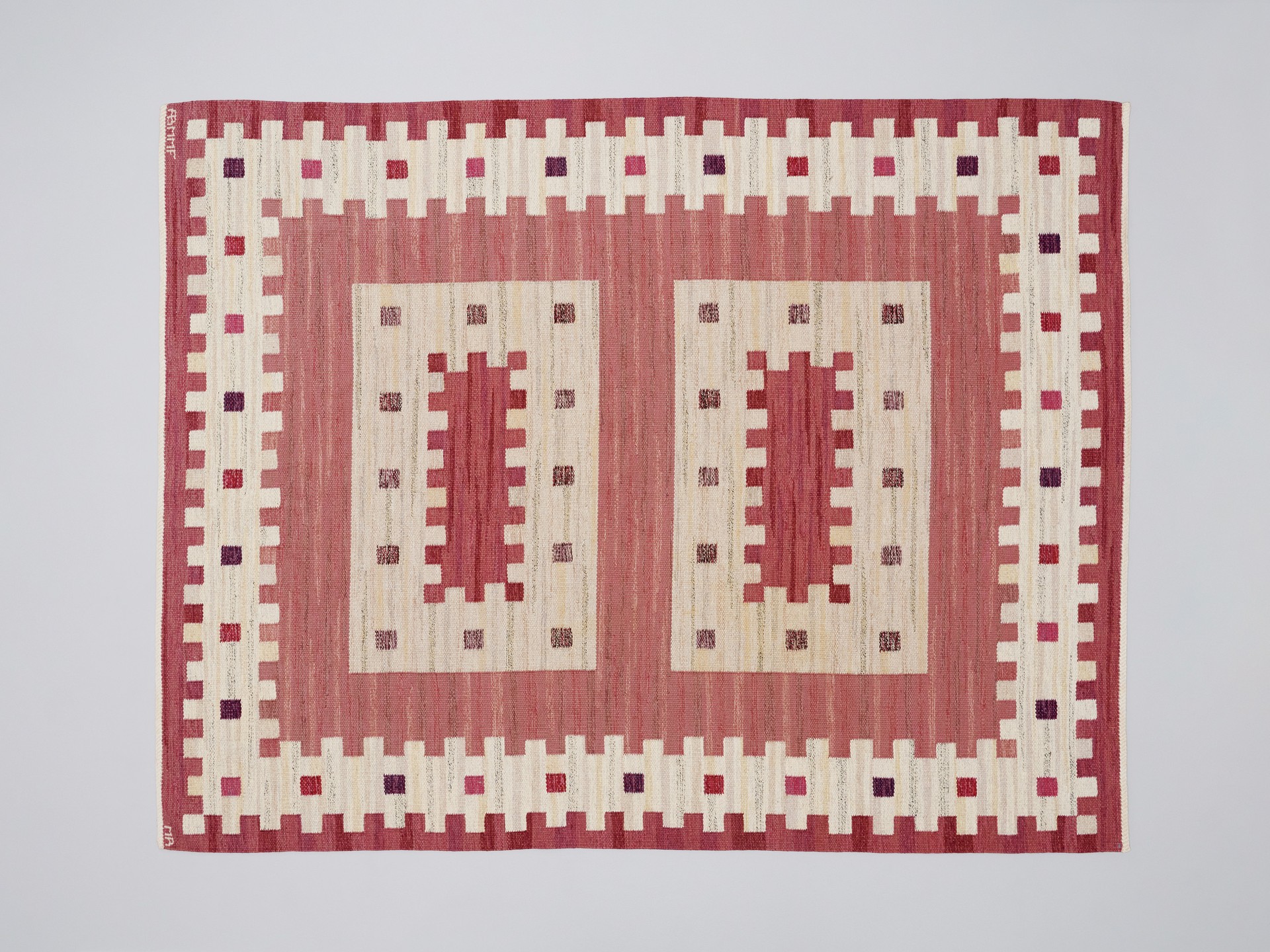 'Rostaggen' Carpet