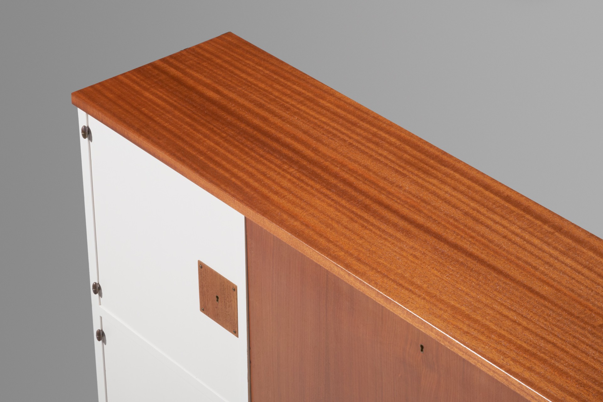 Cabinet image 7