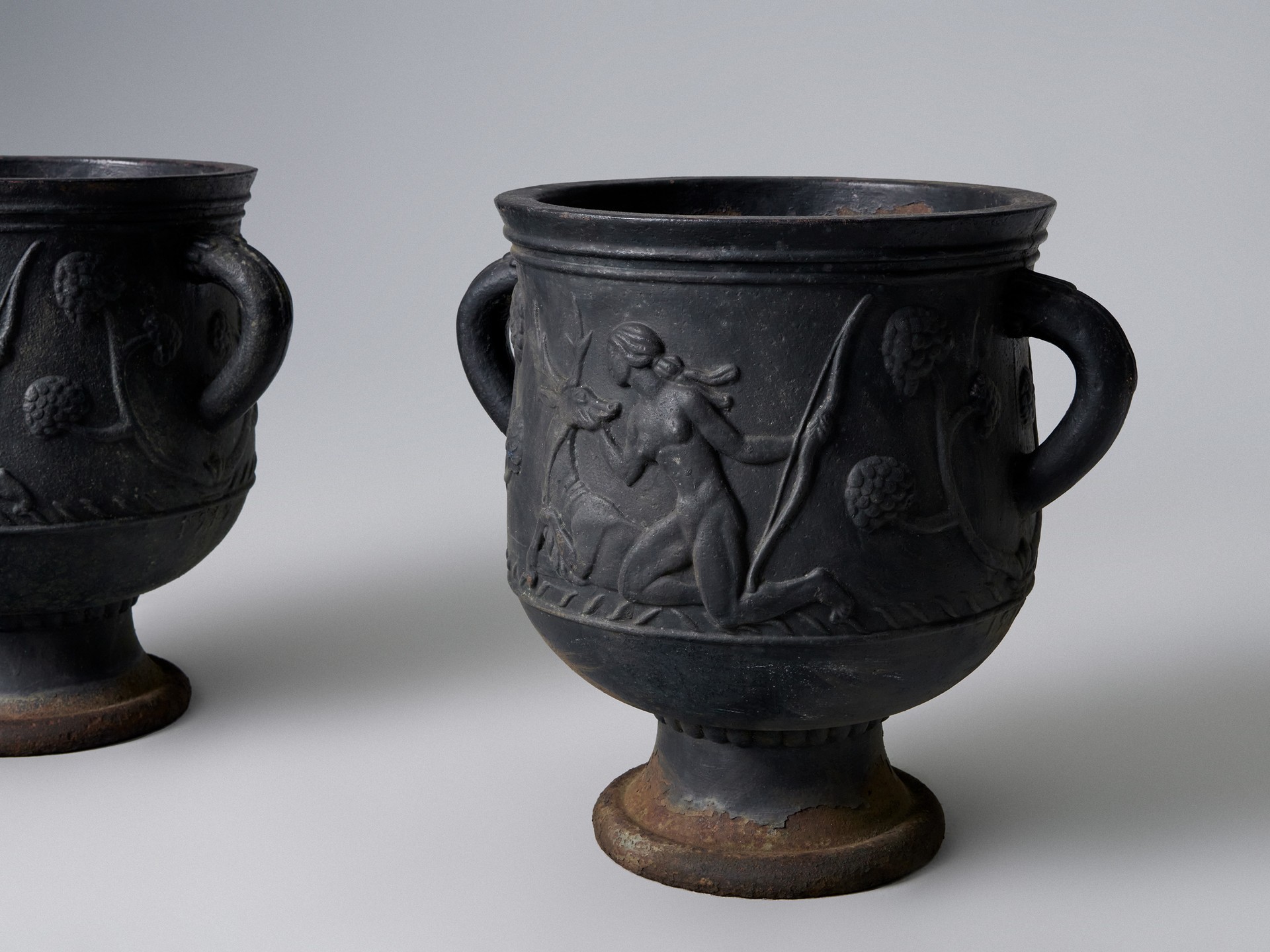 Pair of 'Diana' Urns image 5