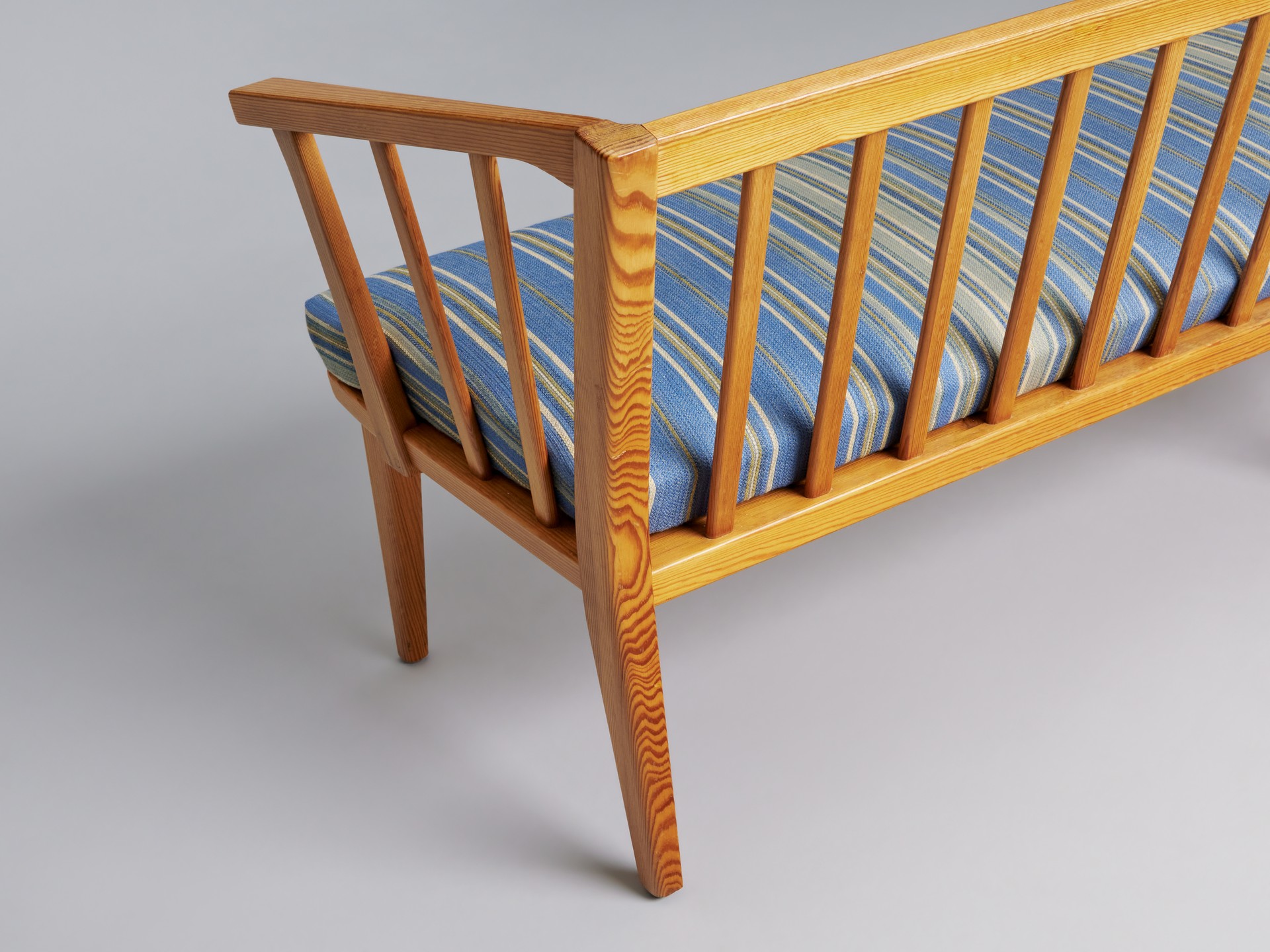 'Visingsö' Sofa image 7