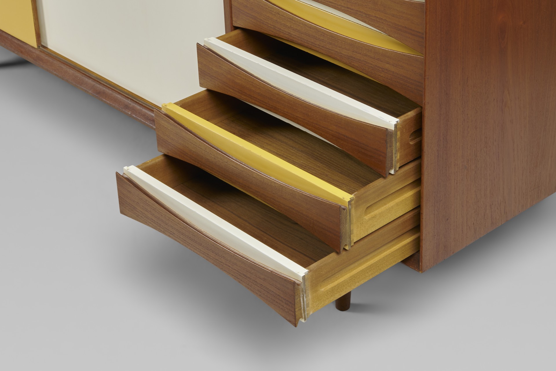 Sideboard image 8