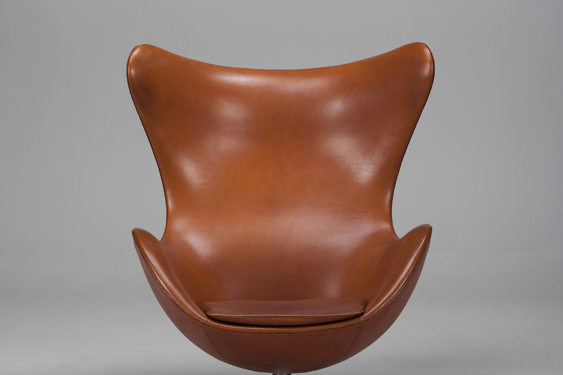 Egg Chair image 2