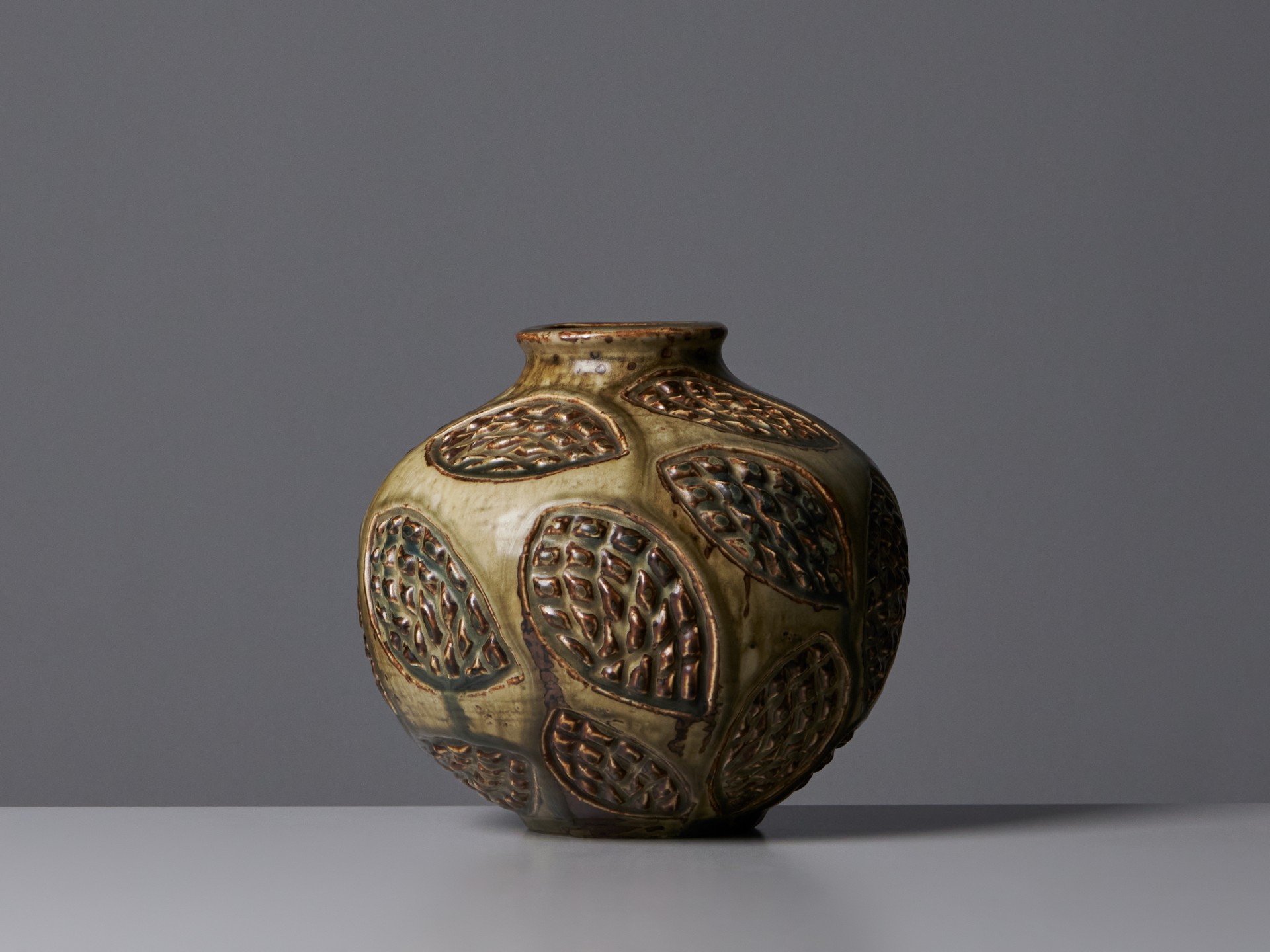 Vase image 3