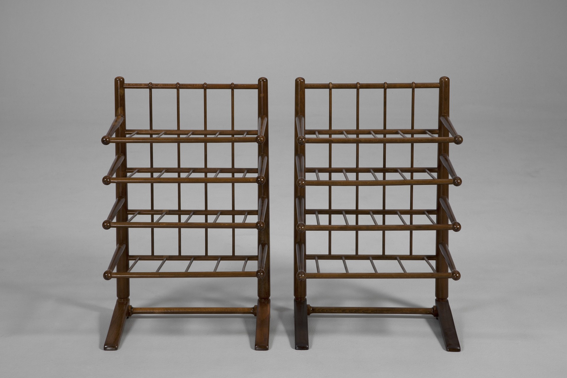 Magazine Stand image 2