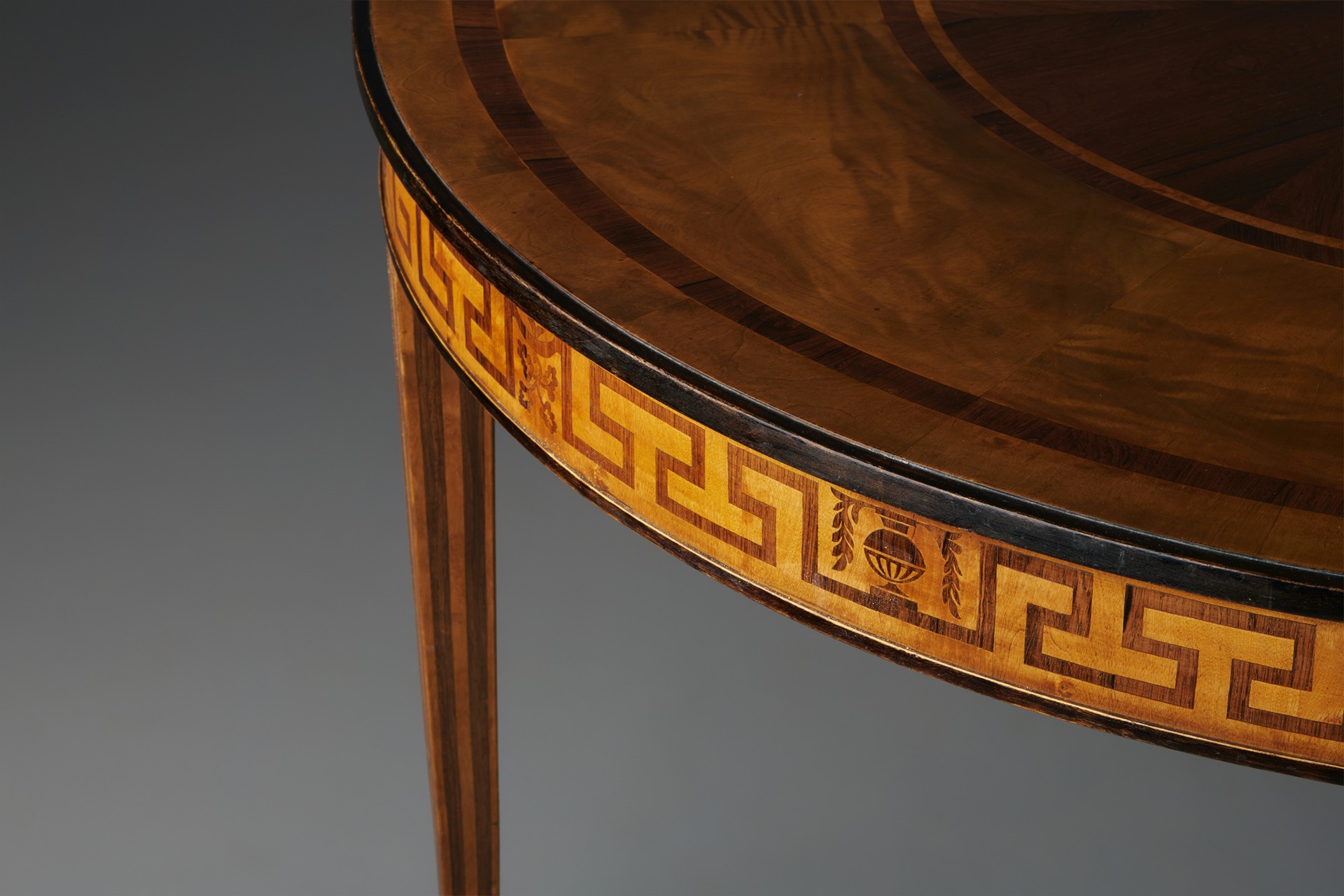 Dining Table image 3