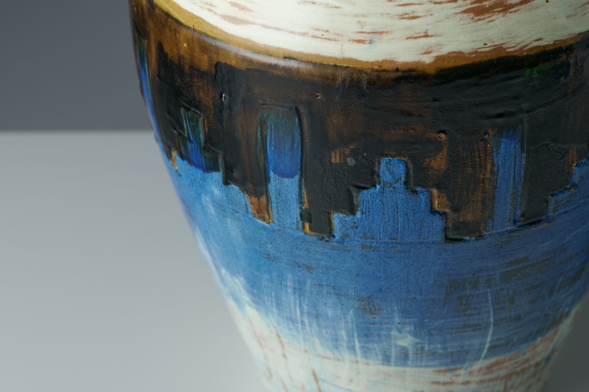 Vase image 4