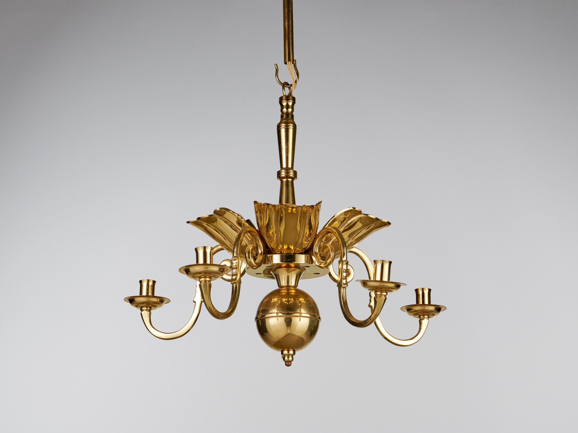 Chandelier image 2