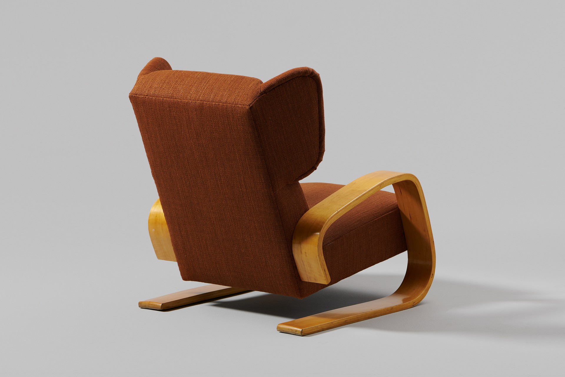 Highback 'Tank' chair image 2