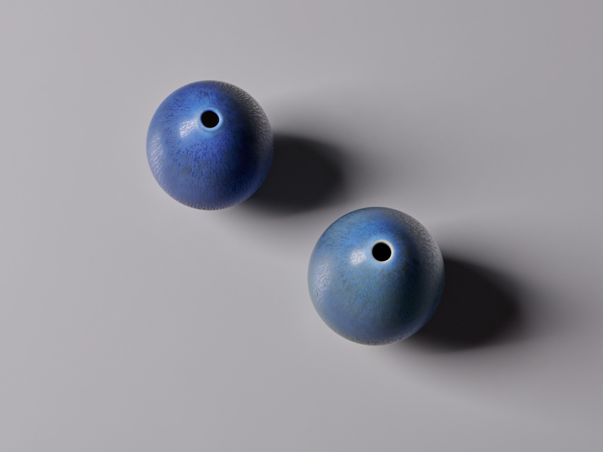 Pair of Vases image 3