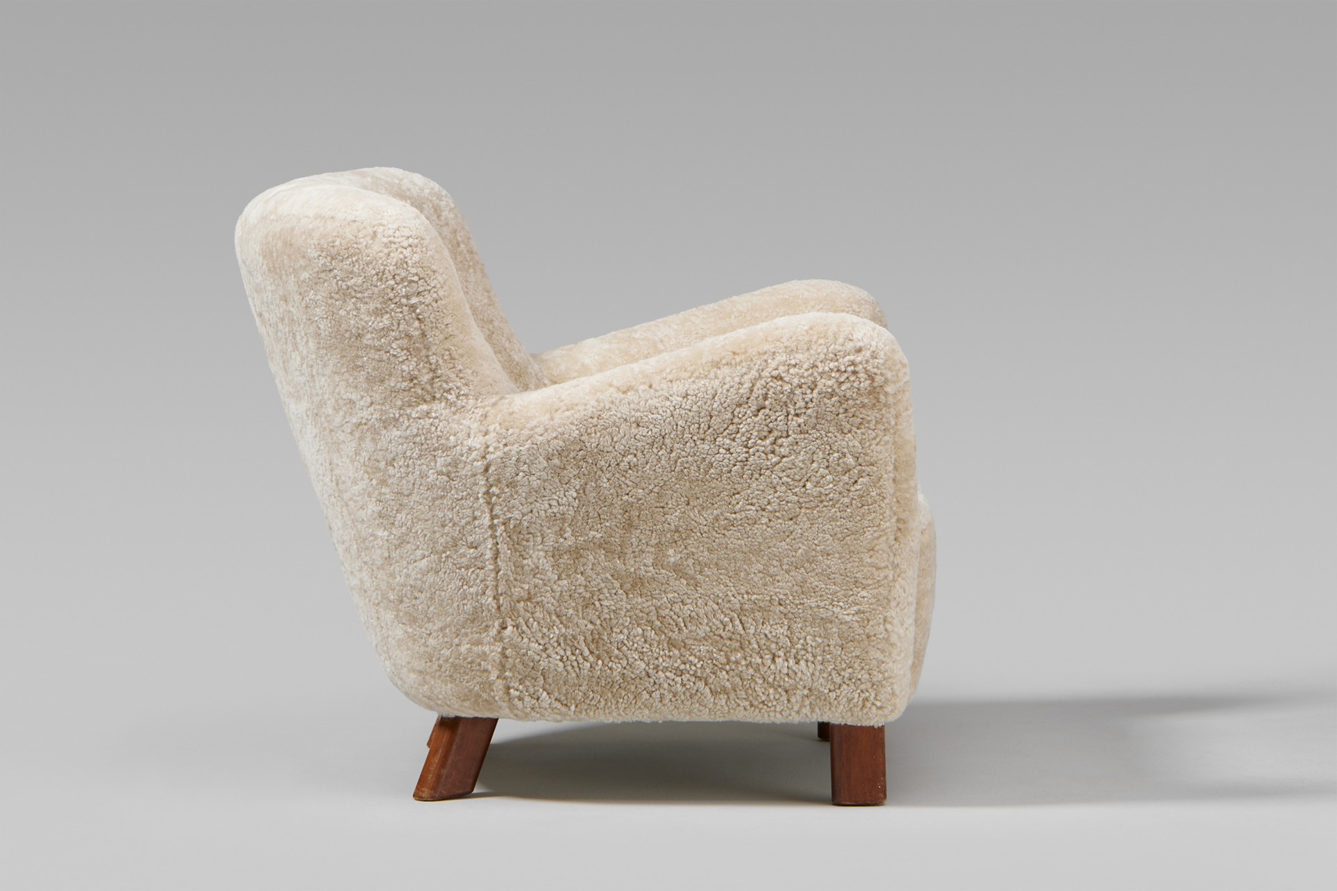 Pair of Armchairs, Model no. 1669 image 3