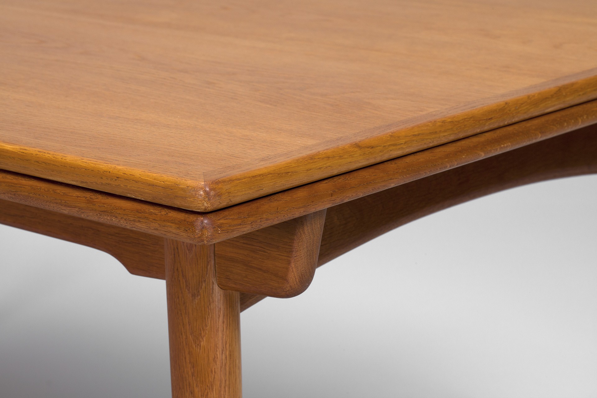 Extending Dining Table image 4