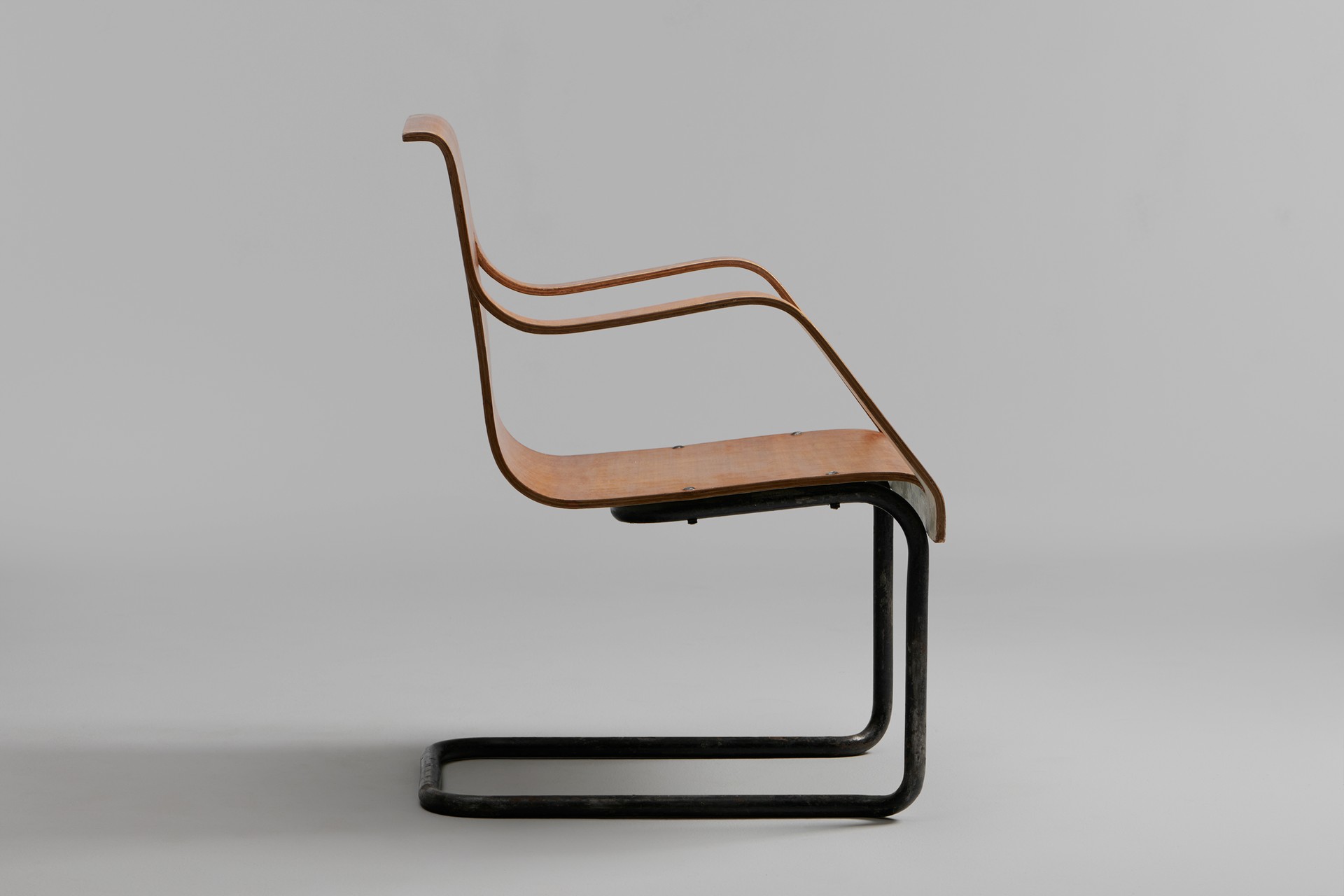 Rare Cantelivered Armchair, Model no. 26 image 3