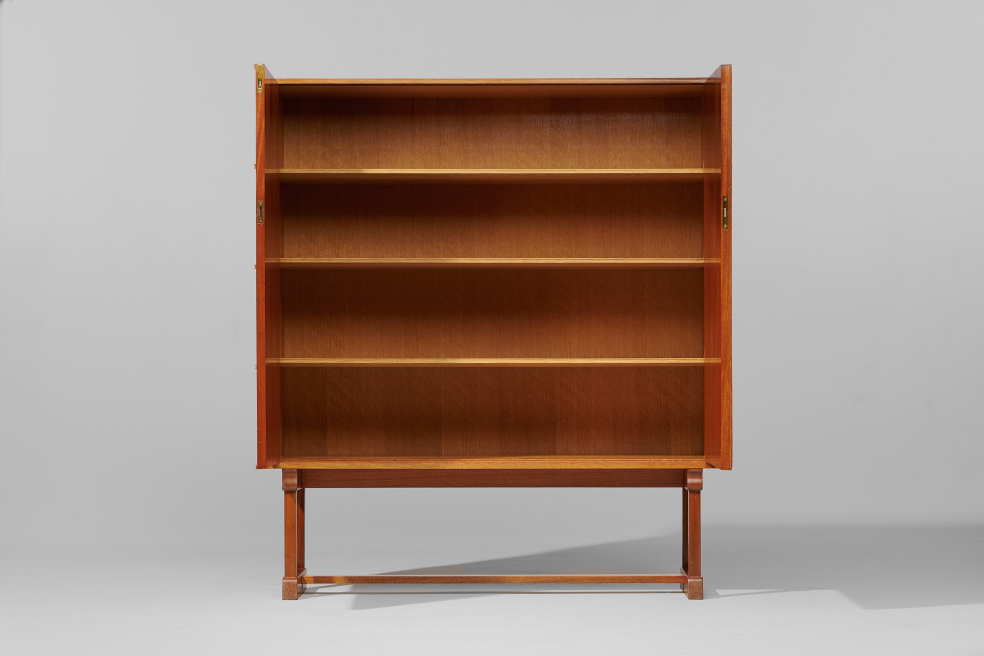 'Monkey' Cabinet image 6