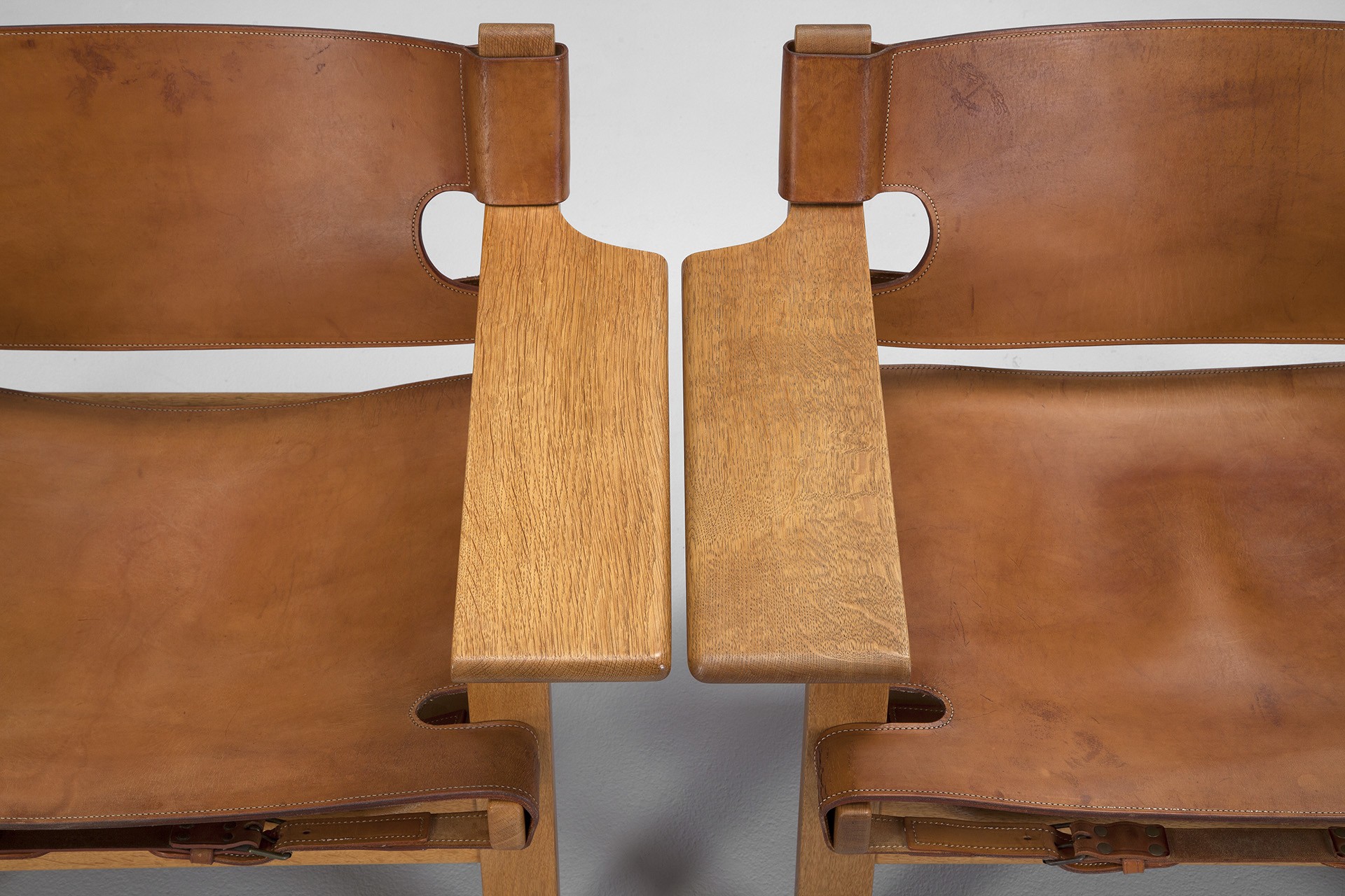 Pair of 'Spanish Chairs', Model no 2226 image 4