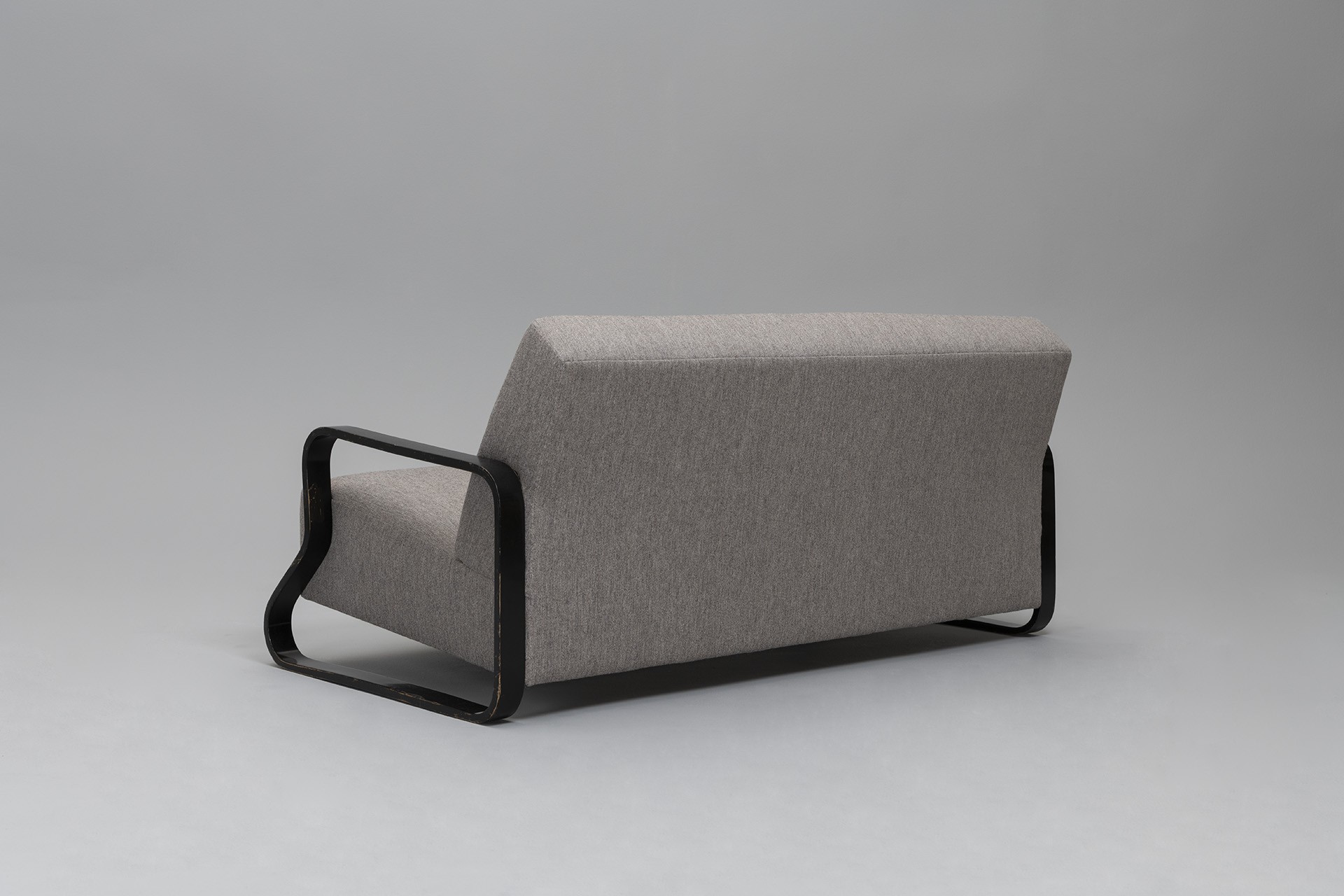 Sofa Model no. 544 image 3