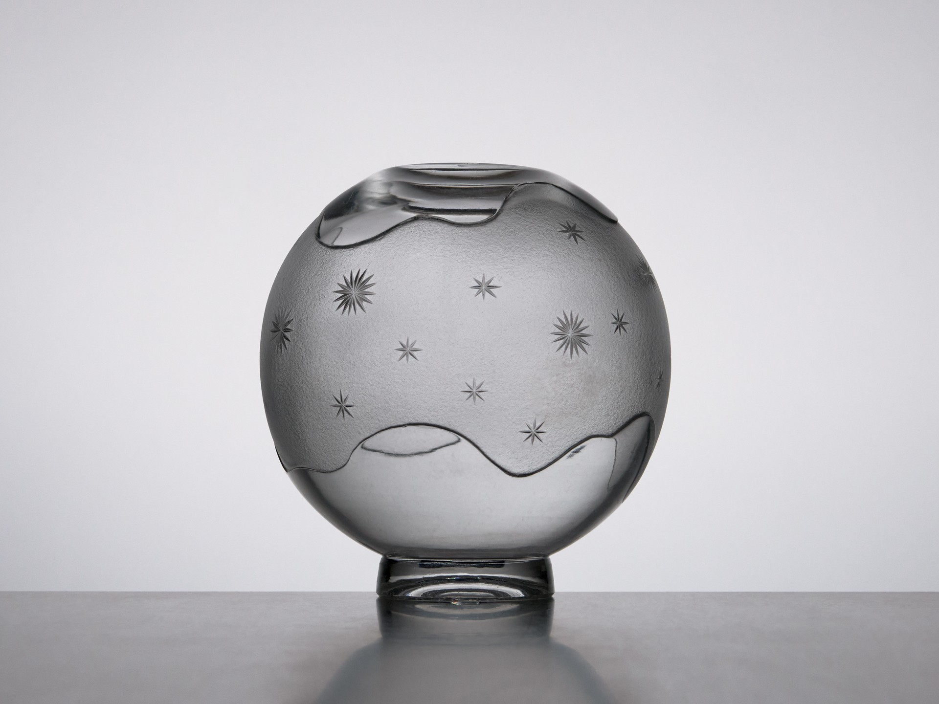 Vase image 3