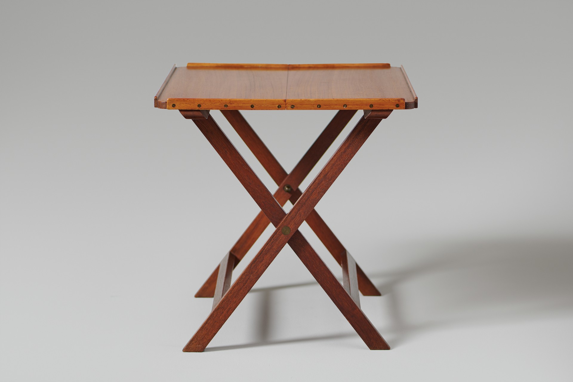 Folding Table image 2