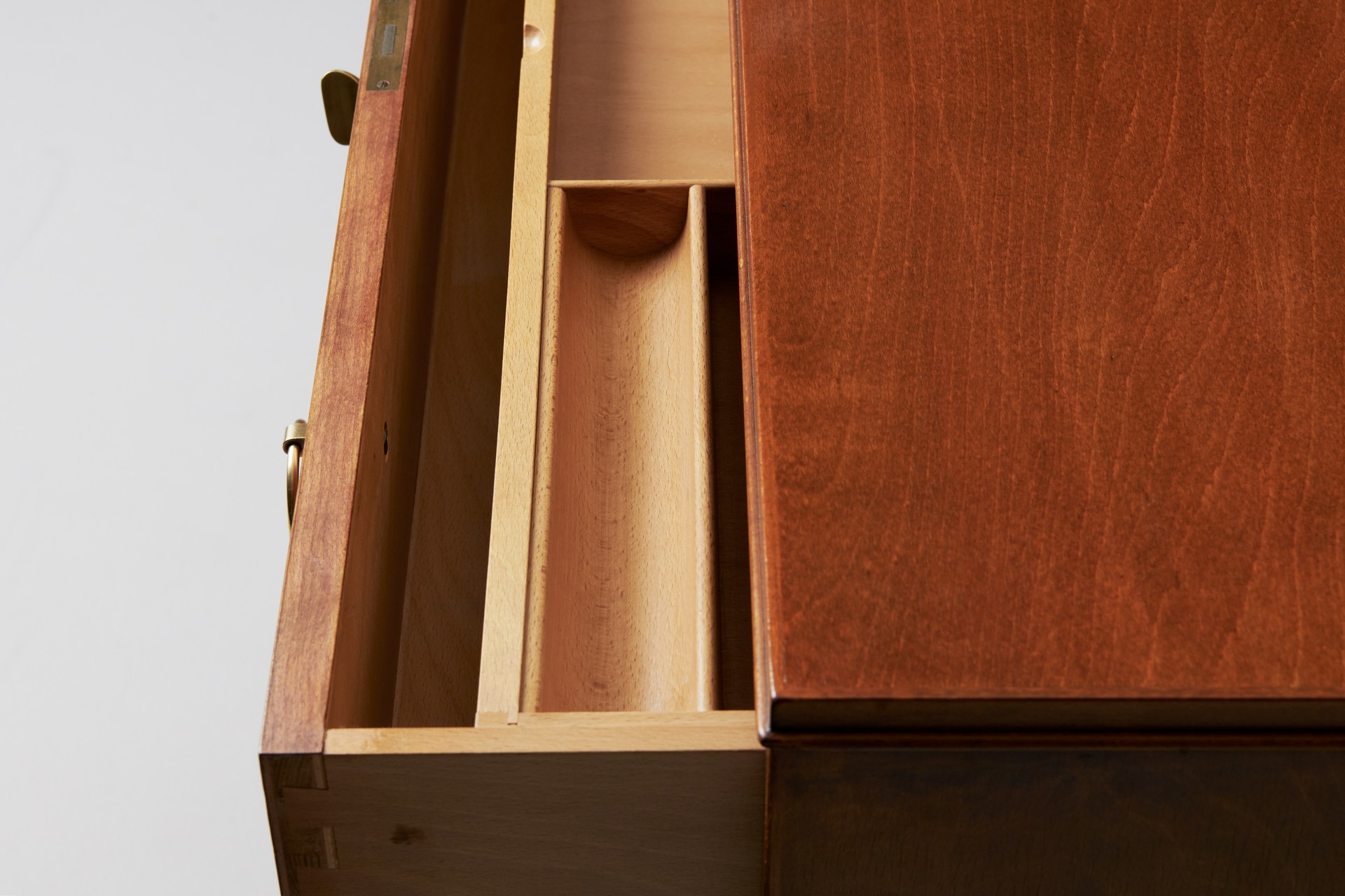 Chest of Drawers image 5
