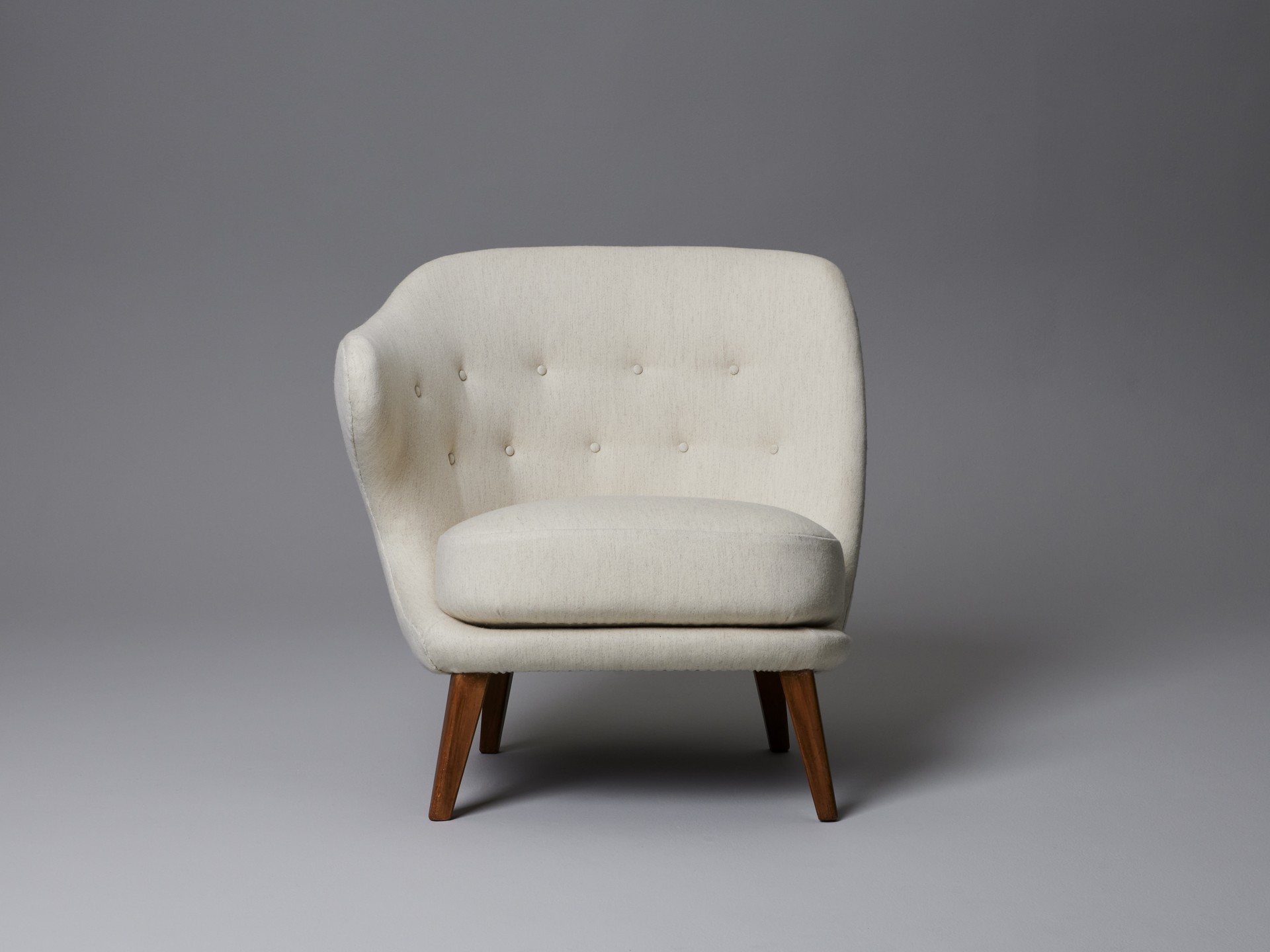 'Gary / Thumb' Armchair image 5