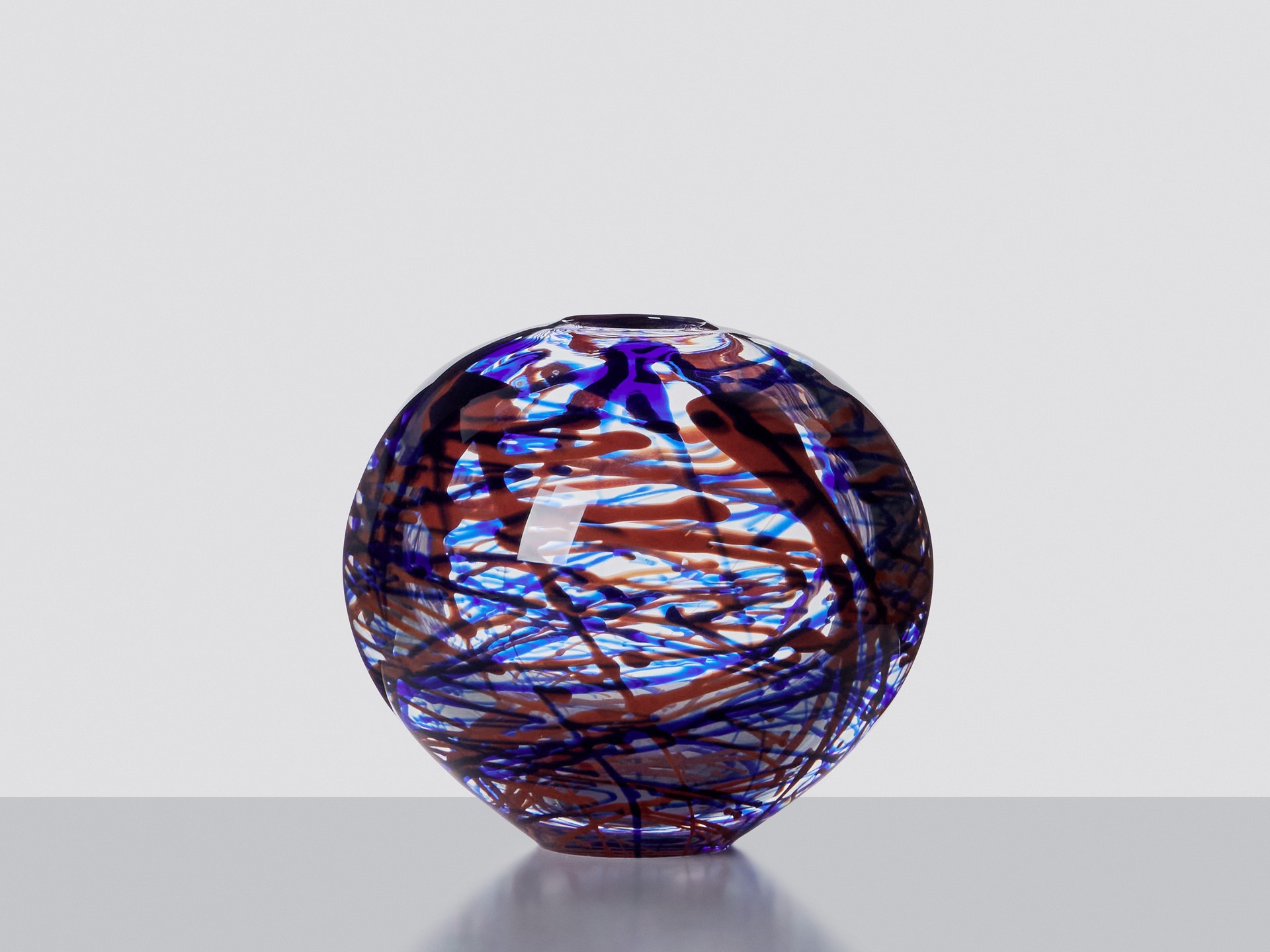 Vase image 3