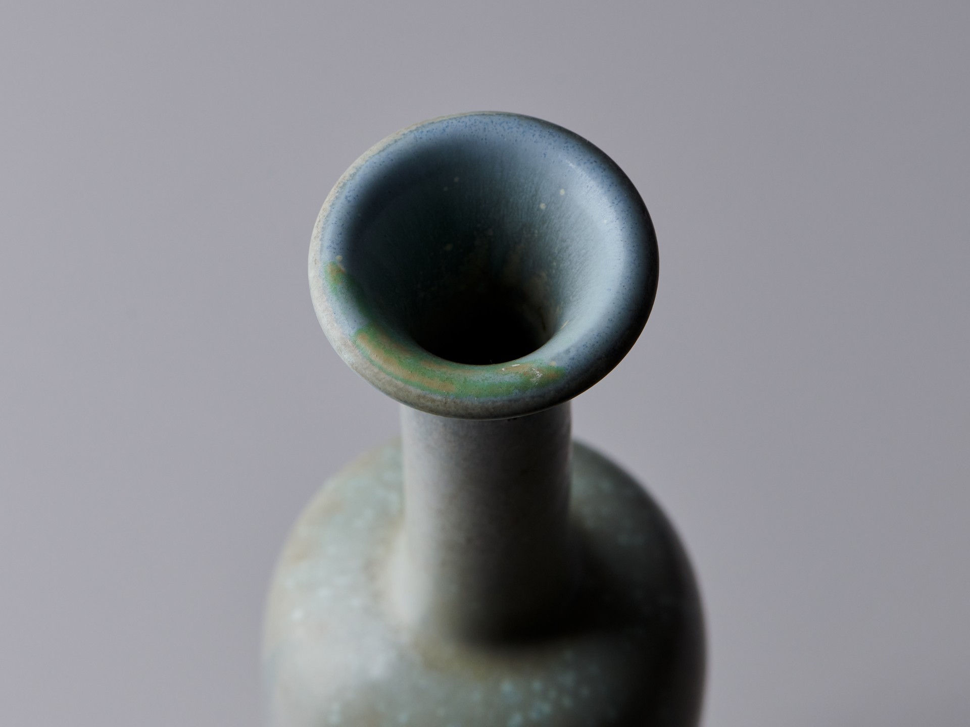 Vase image 4