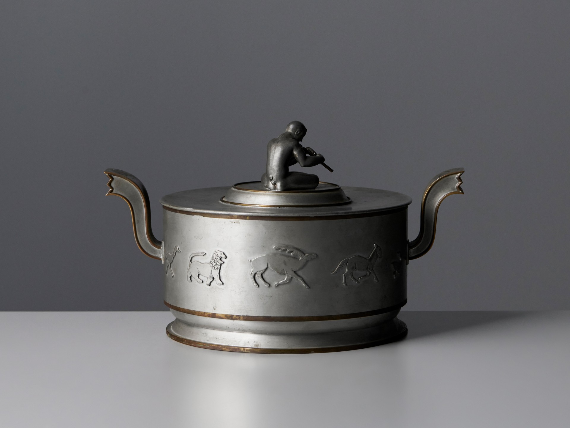 Tureen image 3