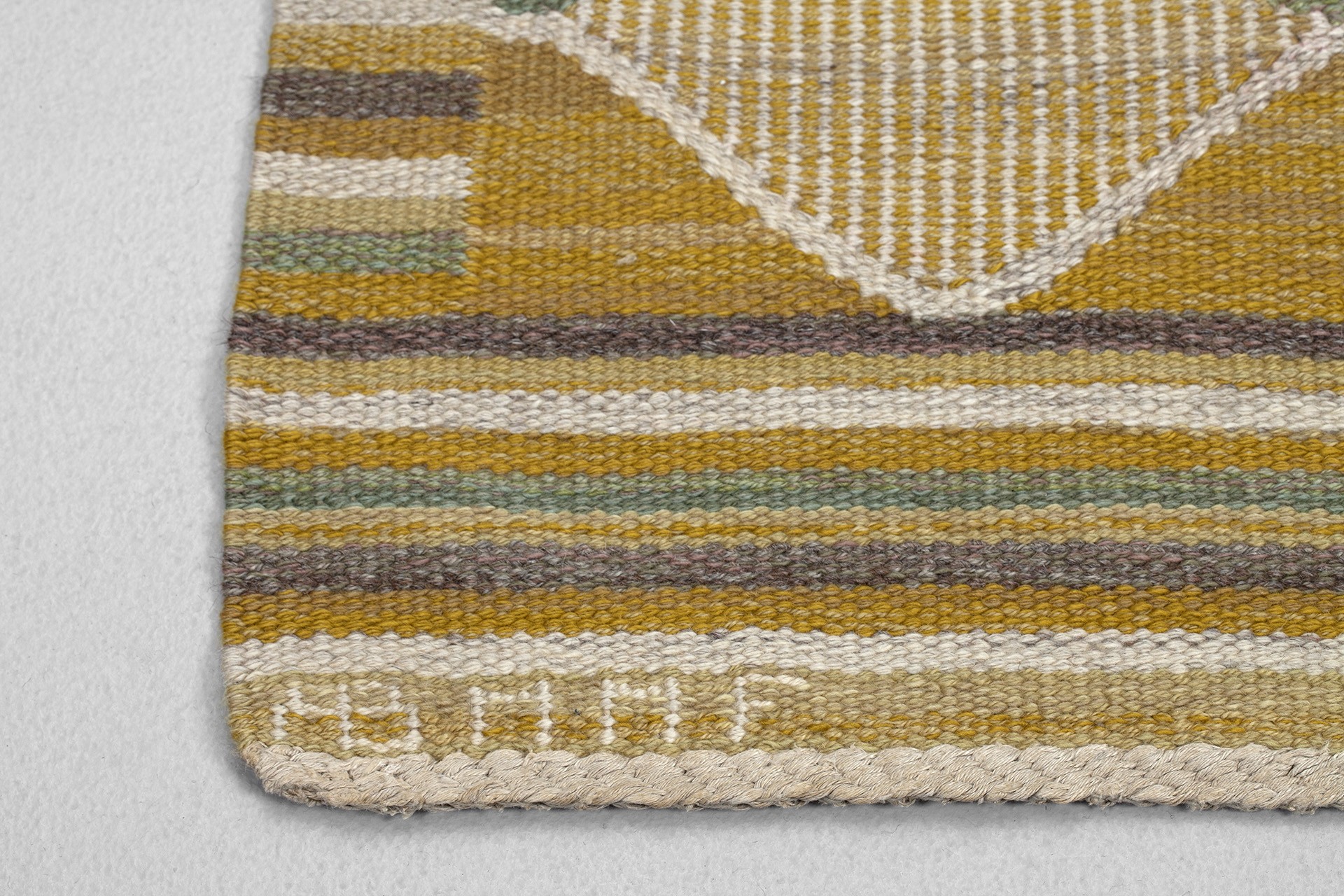 Carpet "Yellow Flounder" image 6