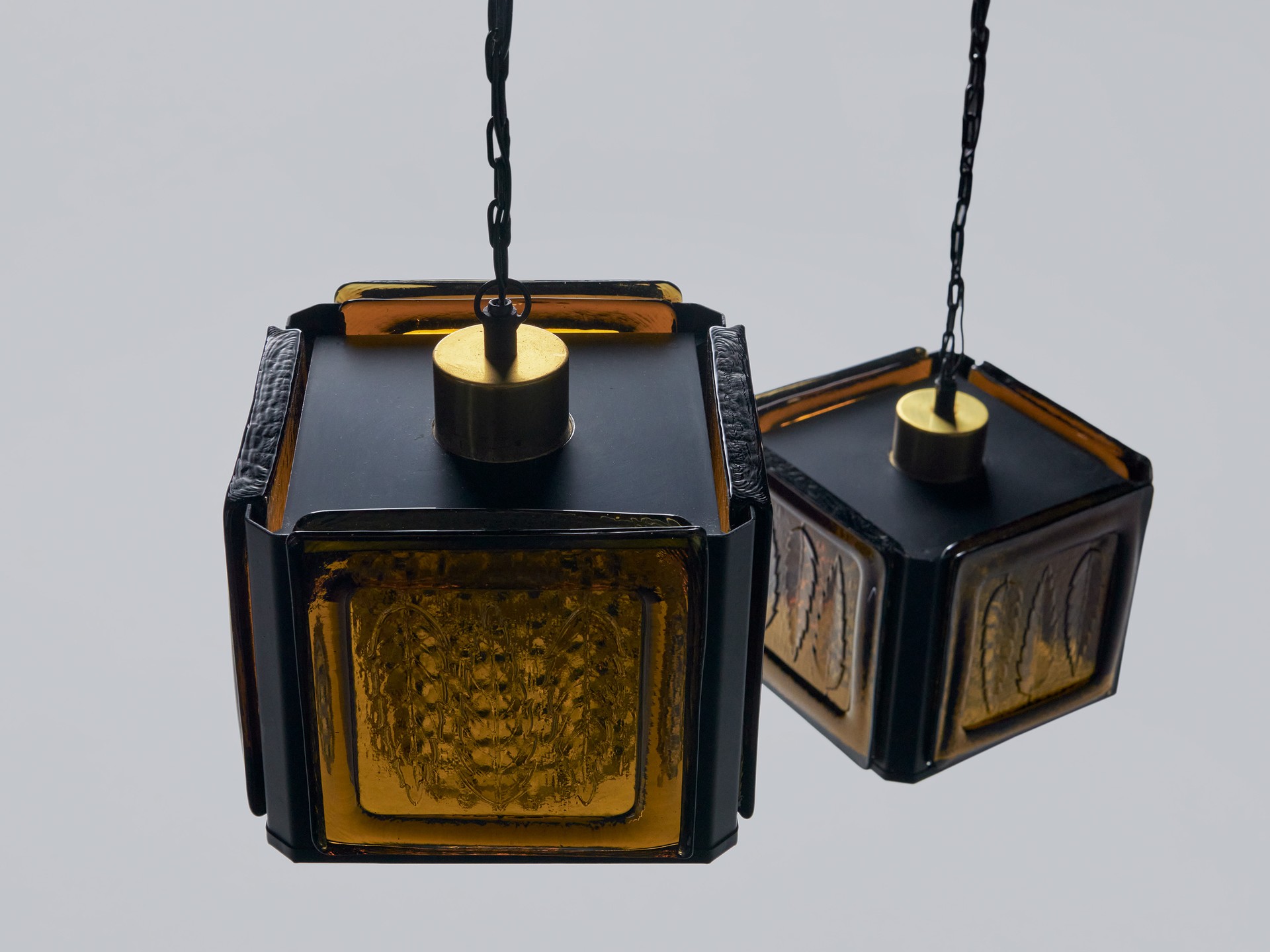 Pair of Pendant Lamps image 7