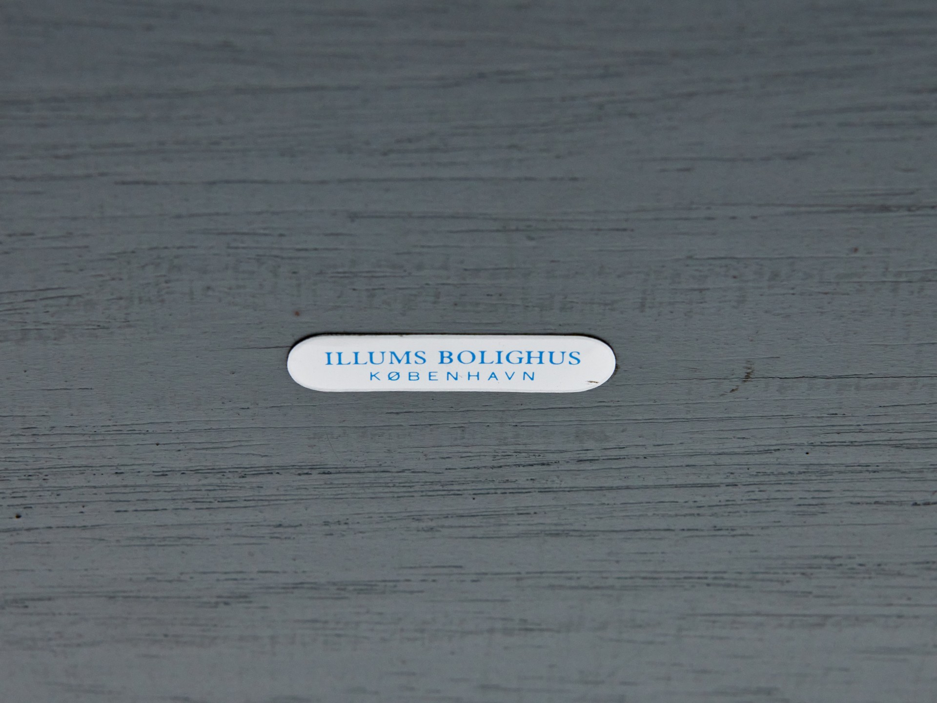 Dining Table image 9