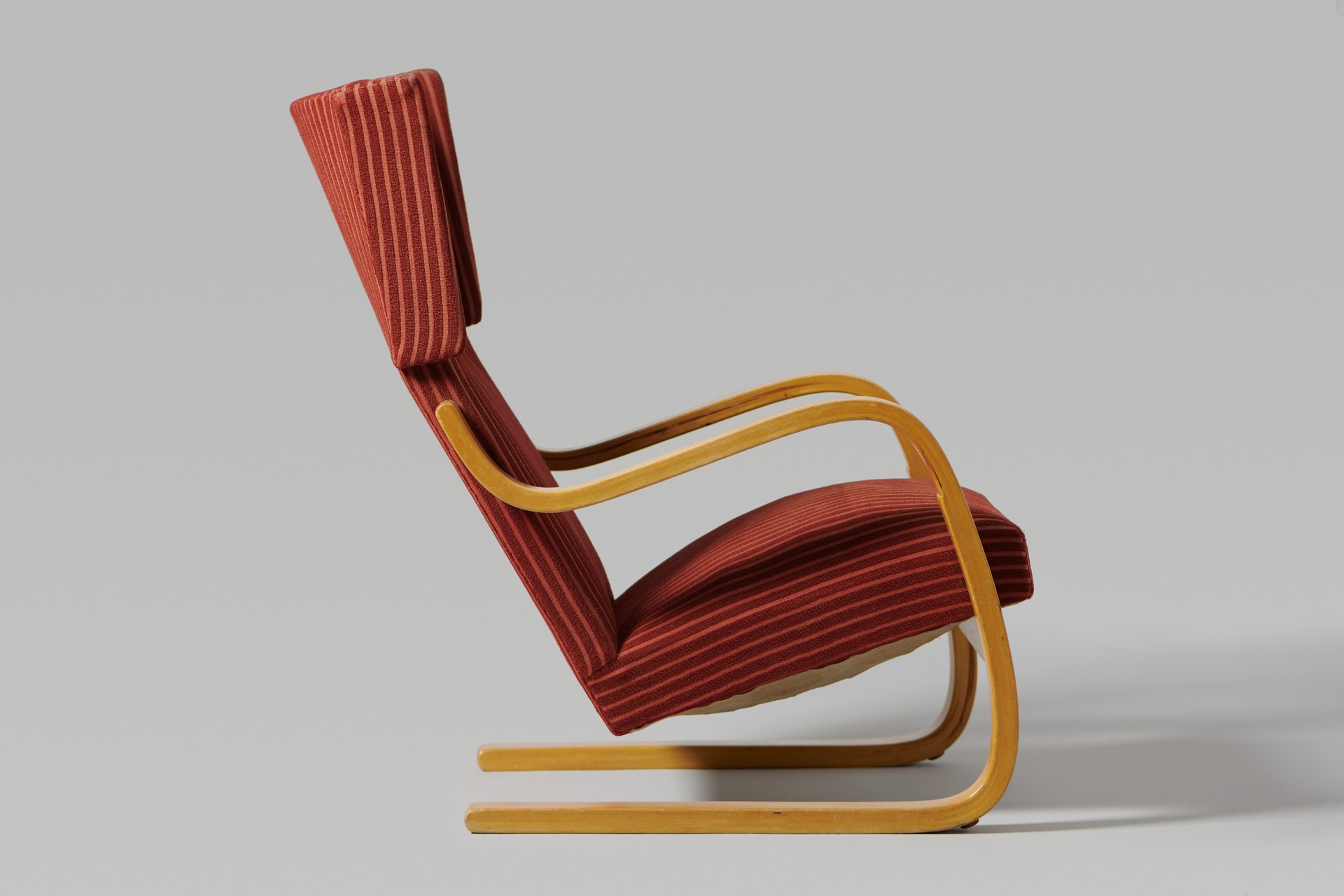 High Back Armchair No. 401 image 3