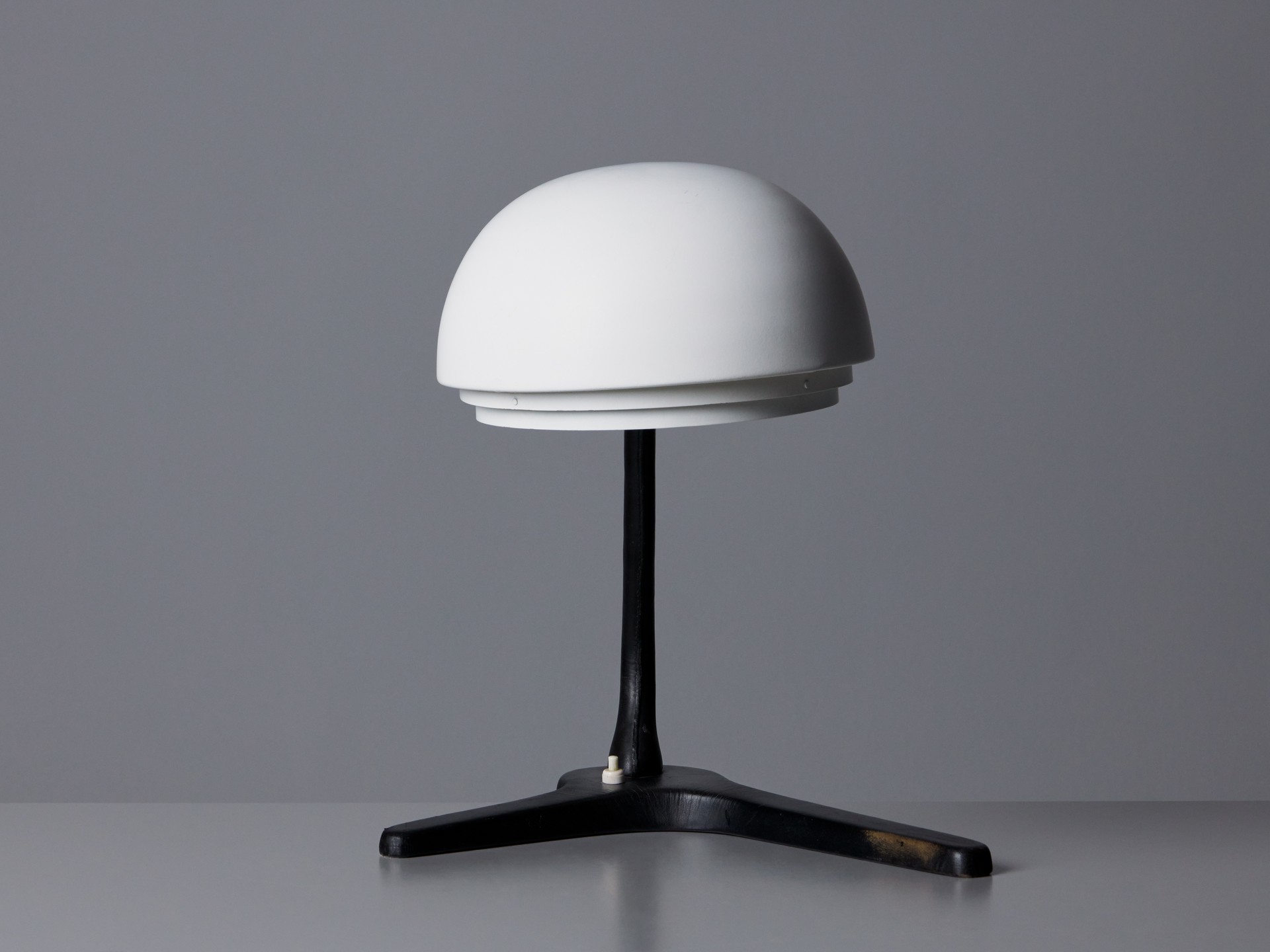 Table Lamp image 3